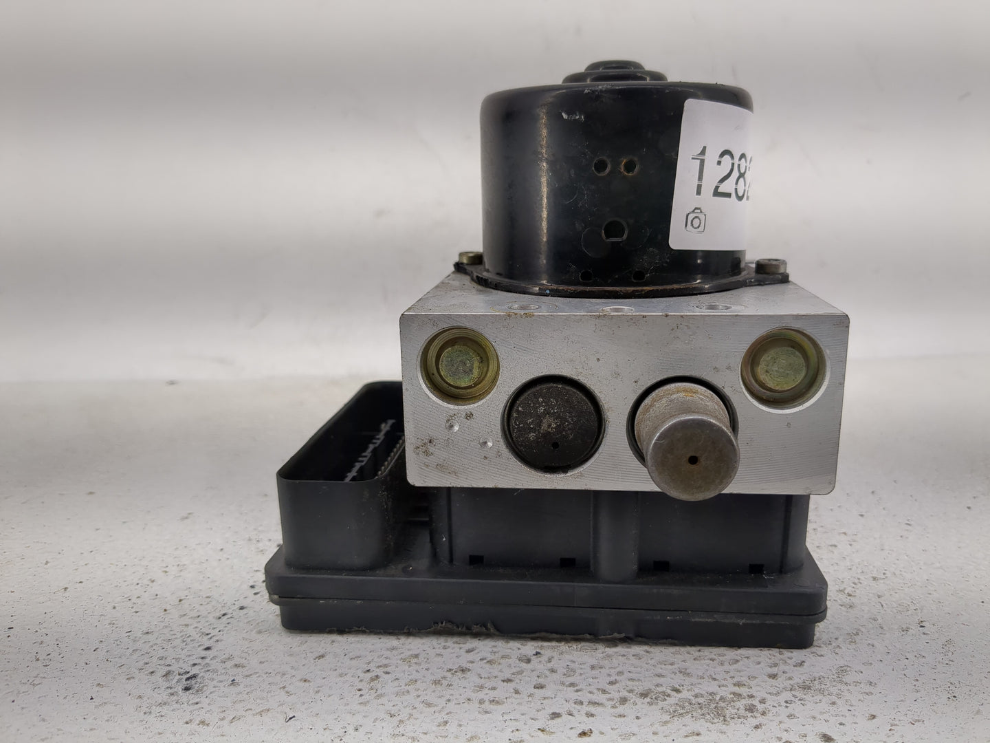 2004-2009 Nissan Titan ABS Pump Control Module Replacement P/N:47660 7S000 47650 ZH000 Fits Fits 2004 2005 2006 2007 2008 20