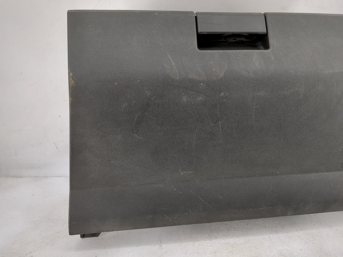 2005 Nissan Titan Passenger Glove Box Door Storage Compartment - Oemusedautoparts1.com