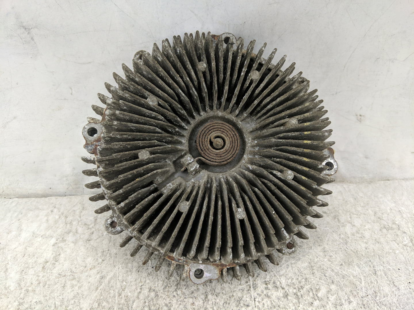 2004-2015 Nissan Titan Radiator Cooling Fan Clutch - Oemusedautoparts1.com
