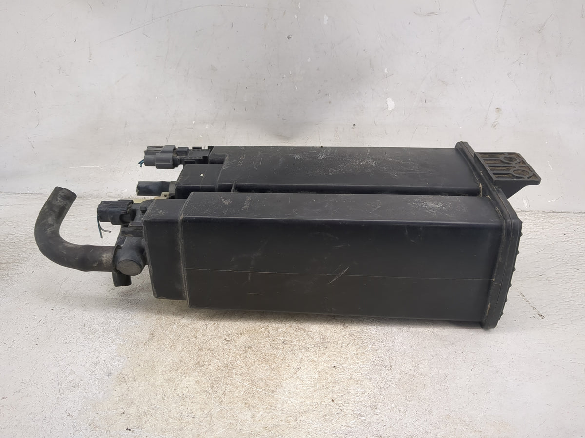 2005 Nissan Titan Fuel Vapor Charcoal Canister - Oemusedautoparts1.com