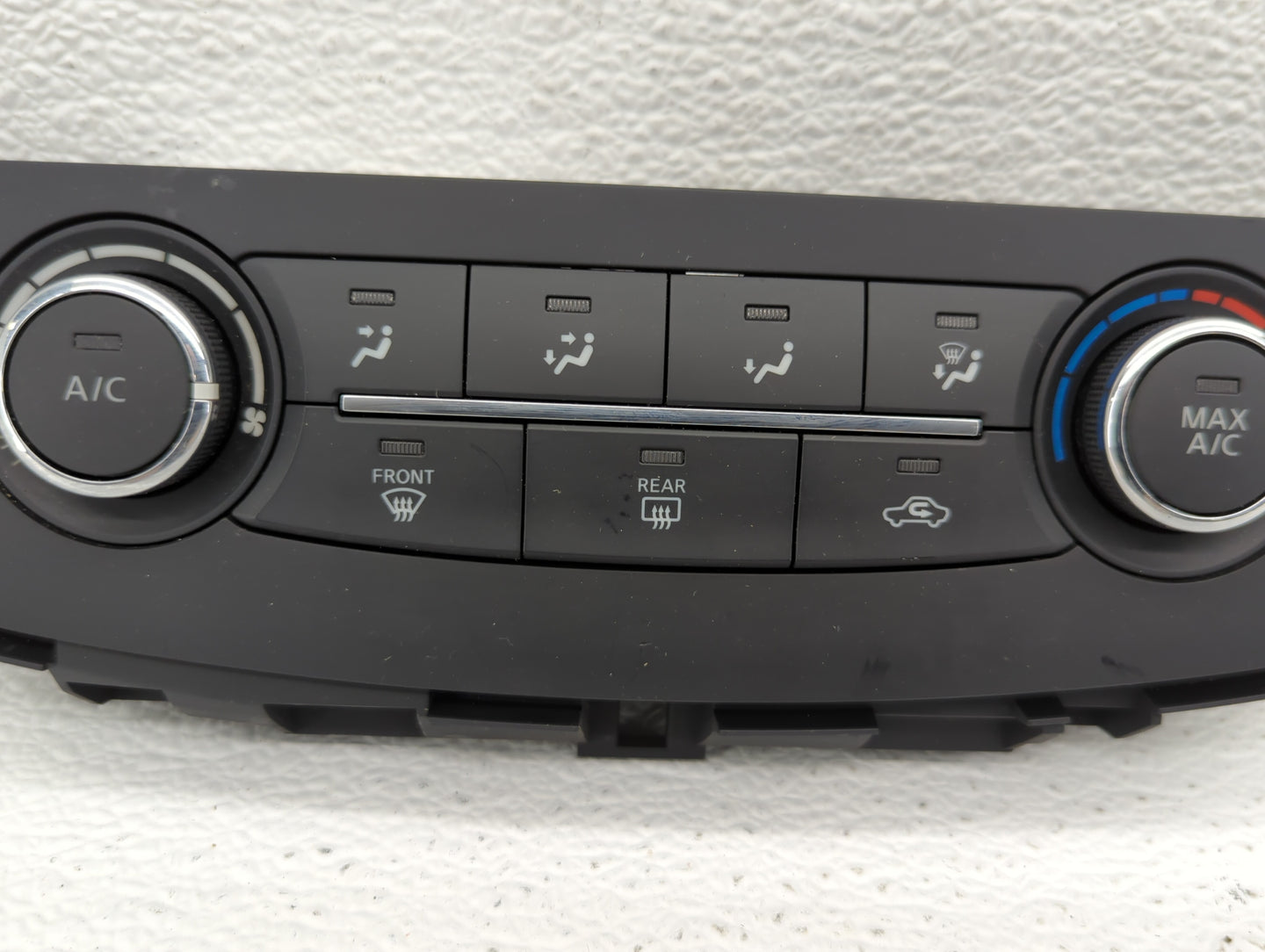 2005 Nissan Titan Climate Control Module Temperature AC/Heater Replacement P/N:275109HS0A Fits OEM Used Auto Parts - Oemused