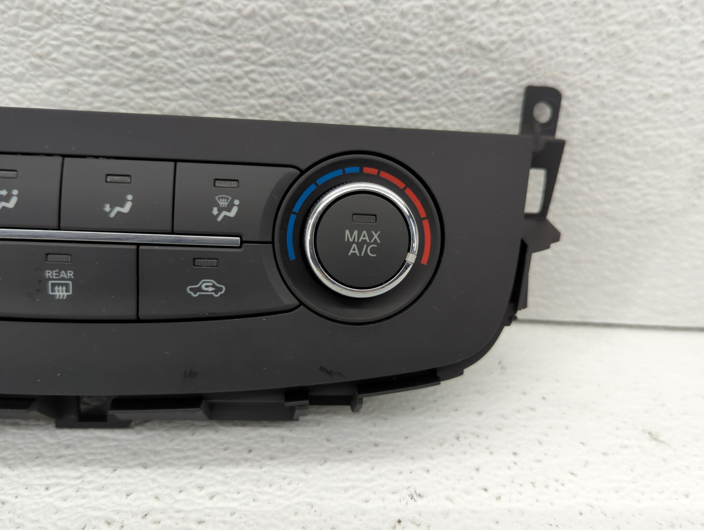 2005 Nissan Titan Climate Control Module Temperature AC/Heater Replacement P/N:275109HS0A Fits OEM Used Auto Parts - Oemused