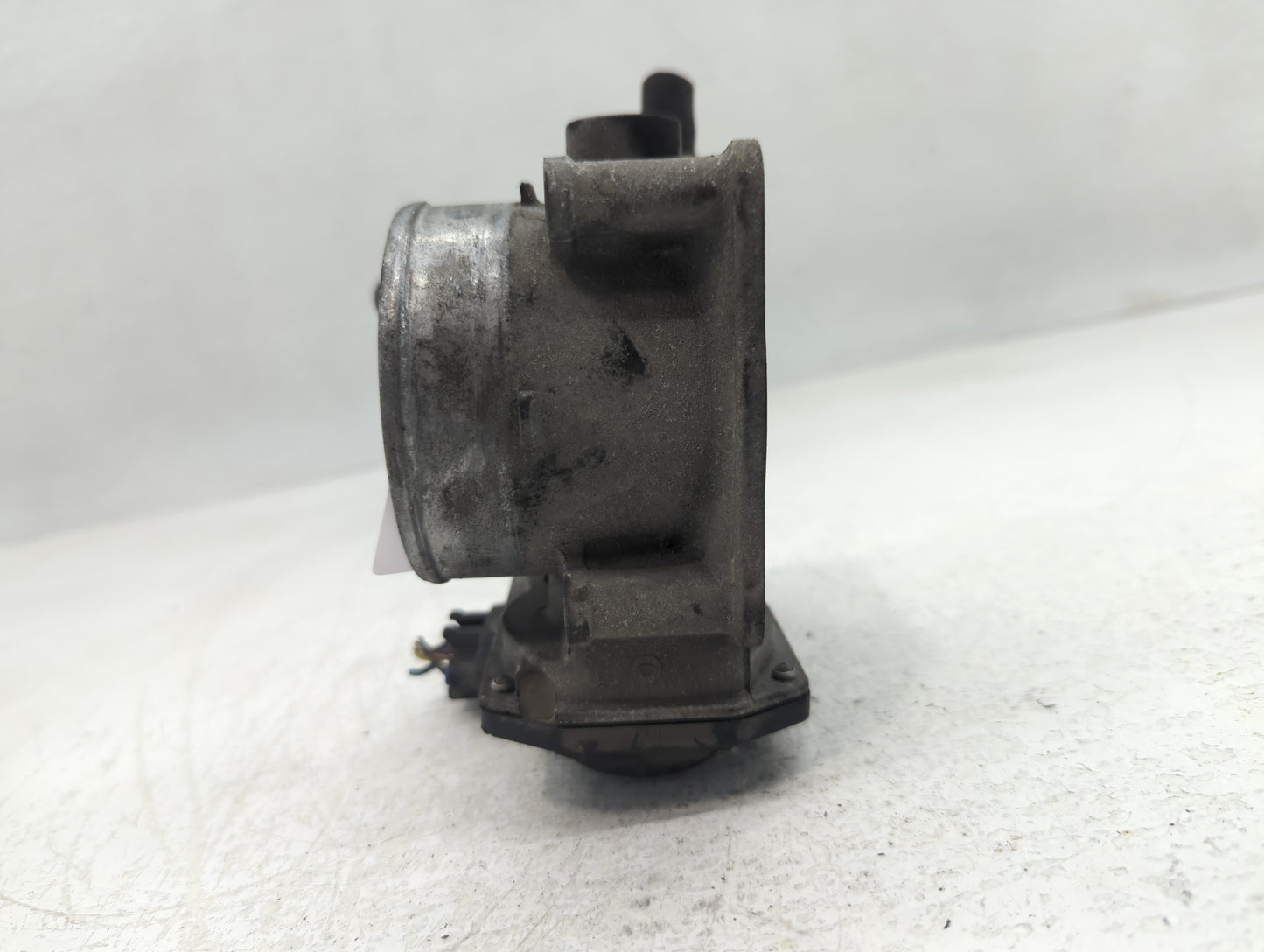 2004-2012 Nissan Titan Throttle Body P/N:16119 7S000 Fits Fits 2004 2005 2006 2007 2008 2009 2010 2011 2012 2013 2014 OEM Us