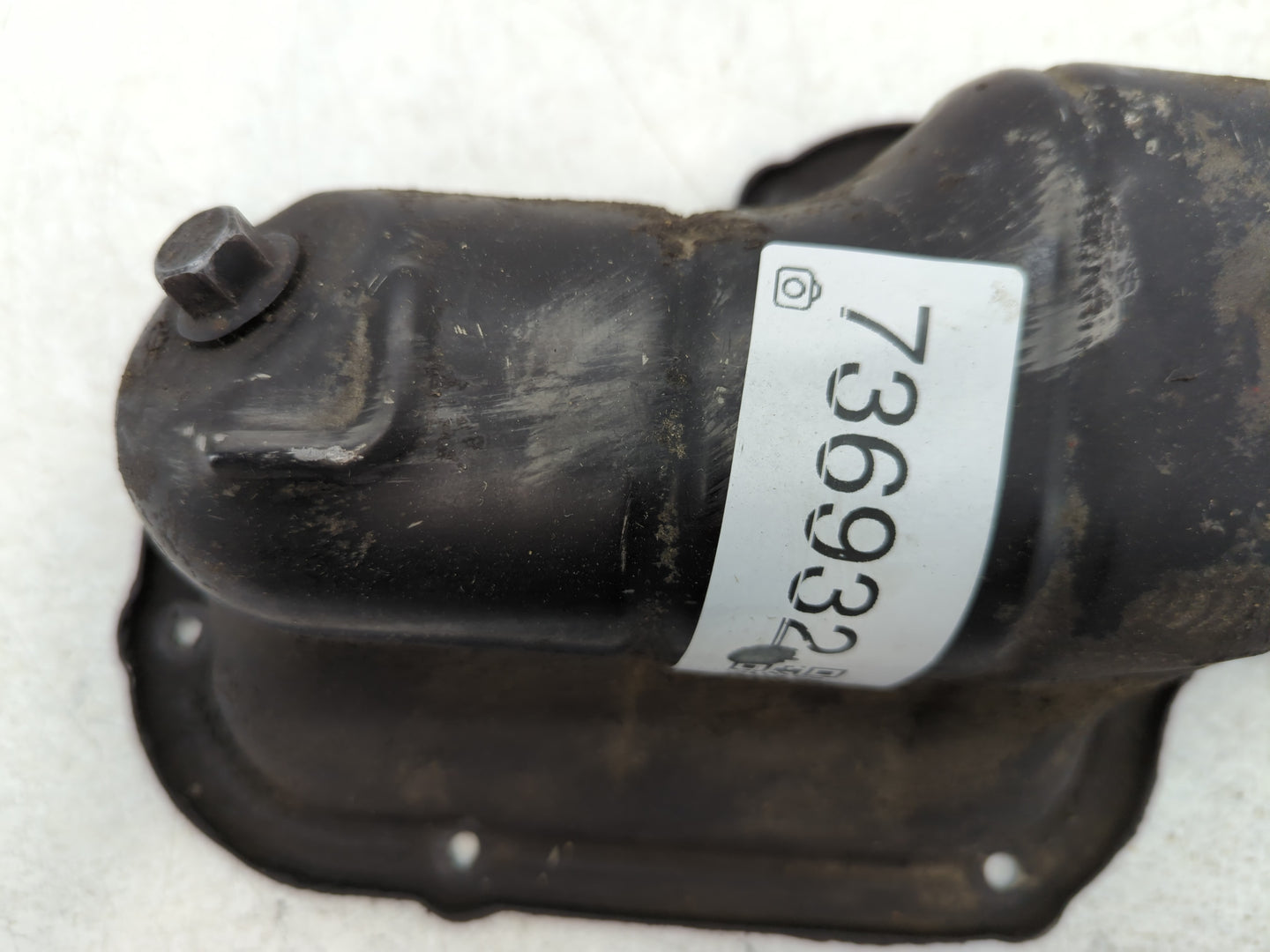 2004-2015 Nissan Titan Engine Oil Pan Fits Fits 2004 2005 2006 2007 2008 2009 2010 2011 2012 2013 2014 2015 OEM Used Auto Pa