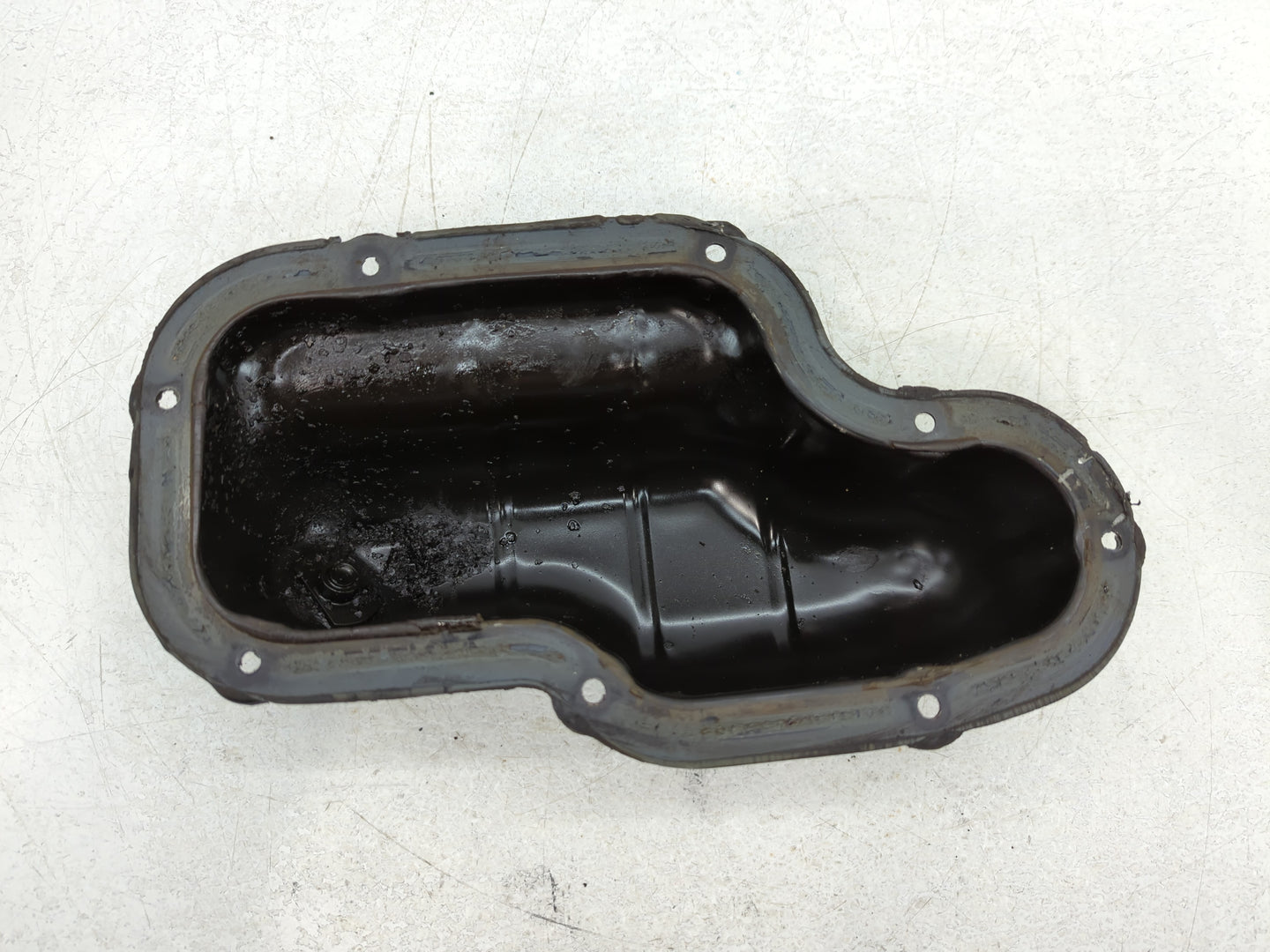 2004-2015 Nissan Titan Engine Oil Pan Fits Fits 2004 2005 2006 2007 2008 2009 2010 2011 2012 2013 2014 2015 OEM Used Auto Pa