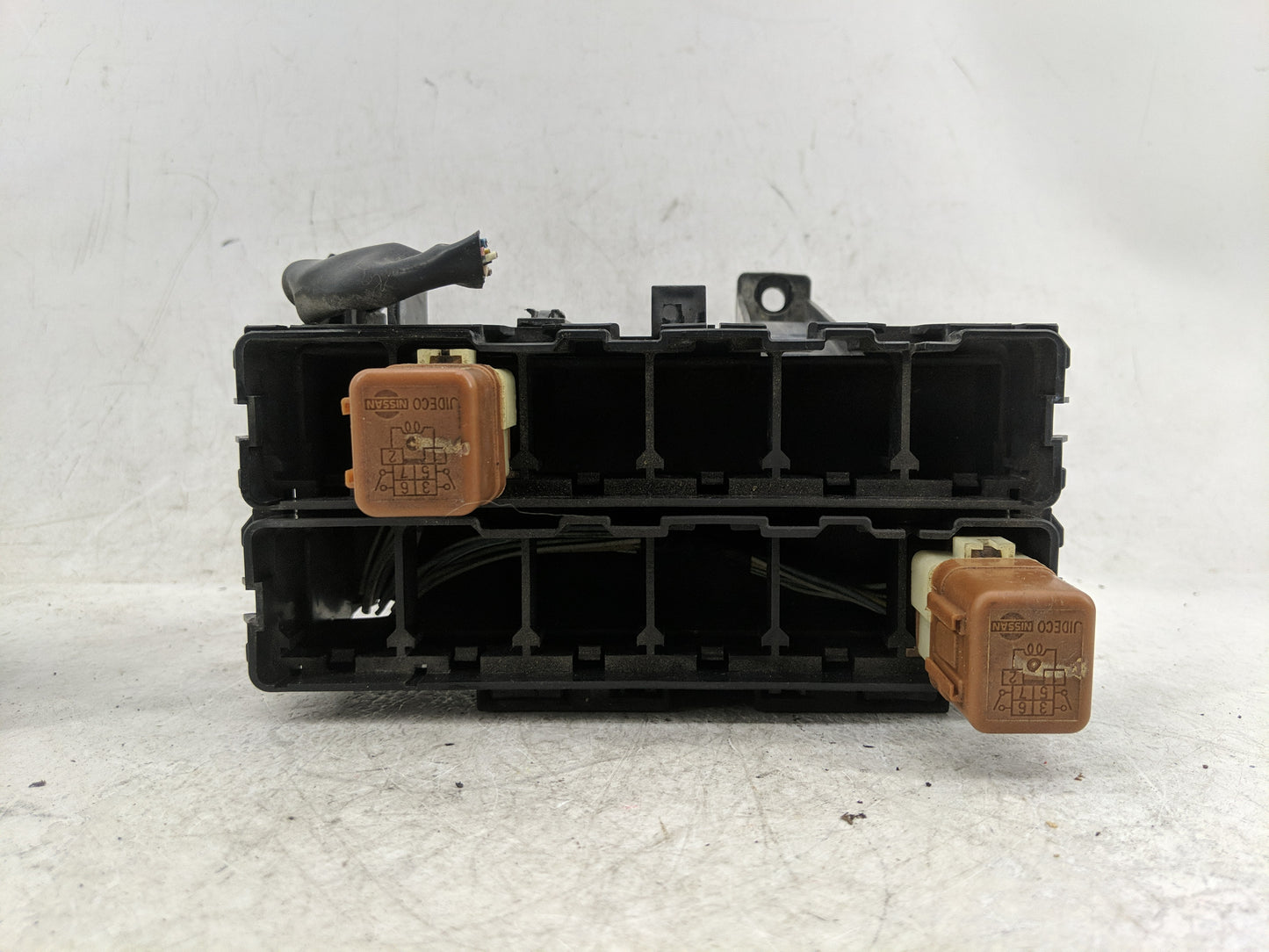 2005-2007 Nissan Xterra Fusebox Fuse Box Panel Relay Module Fits Fits 2005 2006 2007 OEM Used Auto Parts - Oemusedautoparts1