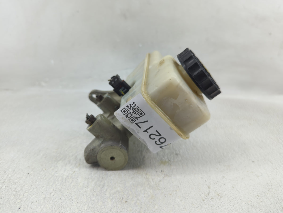2005-2005 Nissan Xterra Brake Master Cylinder - Oemusedautoparts1.com