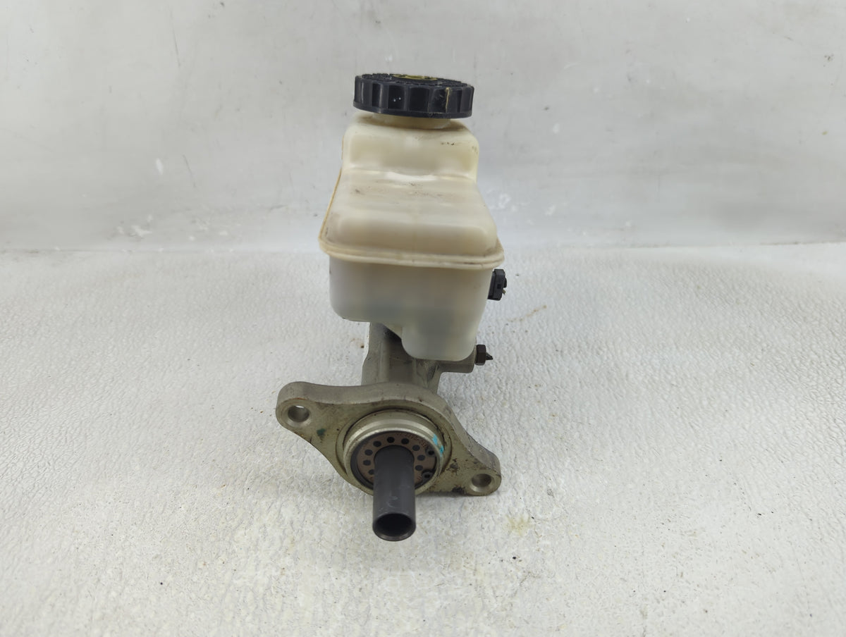 2005-2005 Nissan Xterra Brake Master Cylinder - Oemusedautoparts1.com