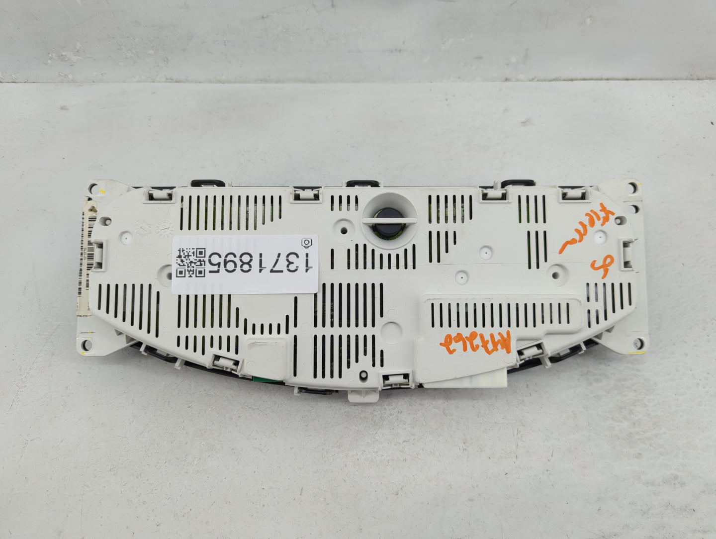 2005 Nissan Xterra Instrument Cluster Speedometer Gauges P/N:24810-EA13D Fits OEM Used Auto Parts - Oemusedautoparts1.com