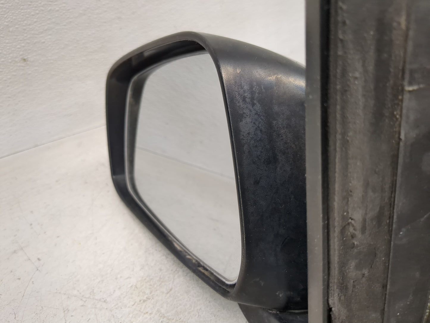 2005-2015 Nissan Xterra Driver Side View Mirror - Left Door Mirror OEM Used - Oemusedautoparts1.com