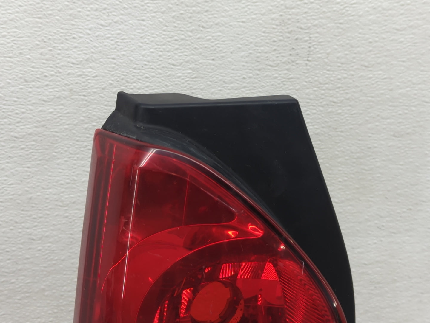 2005-2015 Nissan Xterra Tail Light Assembly Driver Left OEM P/N:949 602 Fits OEM Used Auto Parts - Oemusedautoparts1.com