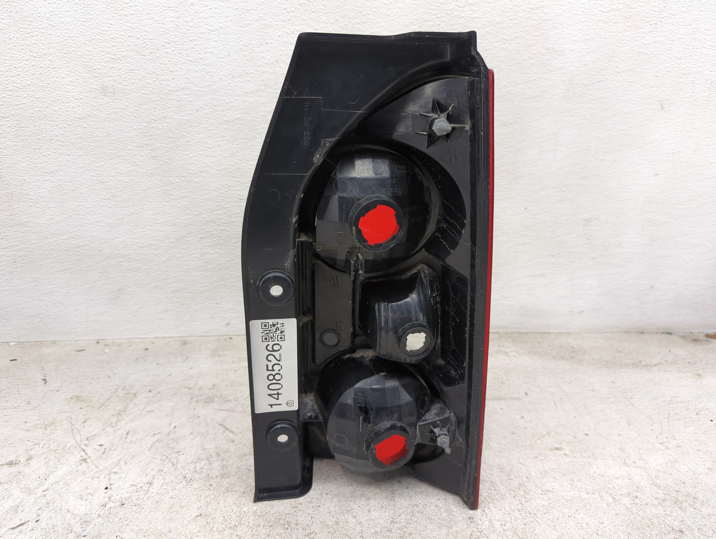 2005-2015 Nissan Xterra Tail Light Assembly Driver Left OEM P/N:949 602 Fits OEM Used Auto Parts - Oemusedautoparts1.com