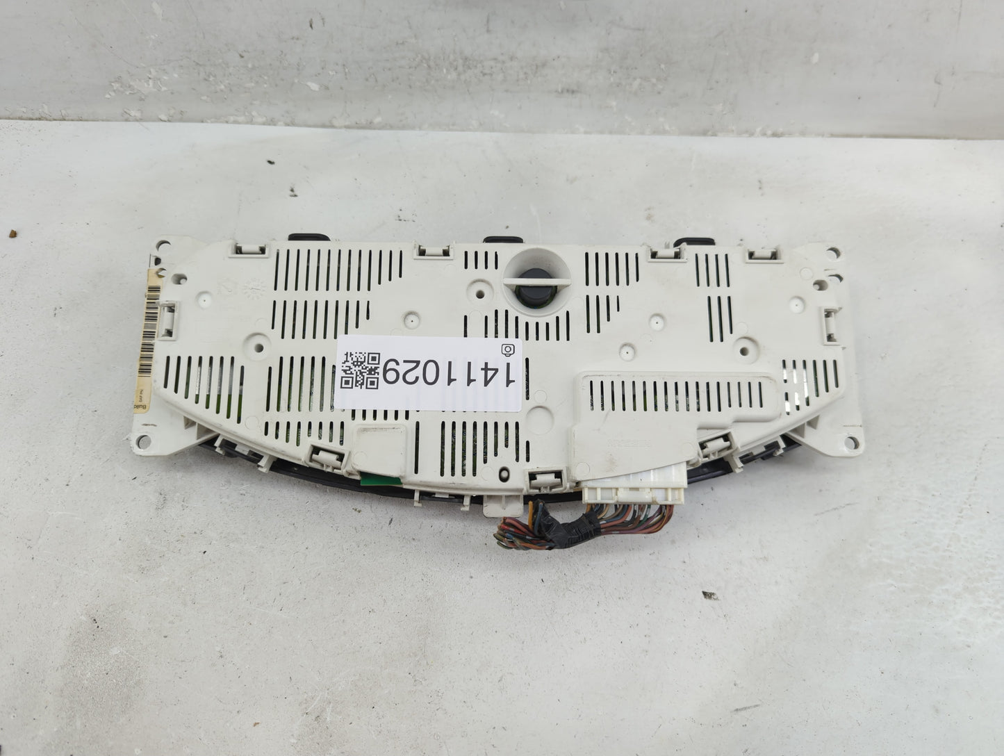 2005 Nissan Xterra Instrument Cluster Speedometer Gauges P/N:24810-EA23E Fits OEM Used Auto Parts - Oemusedautoparts1.com
