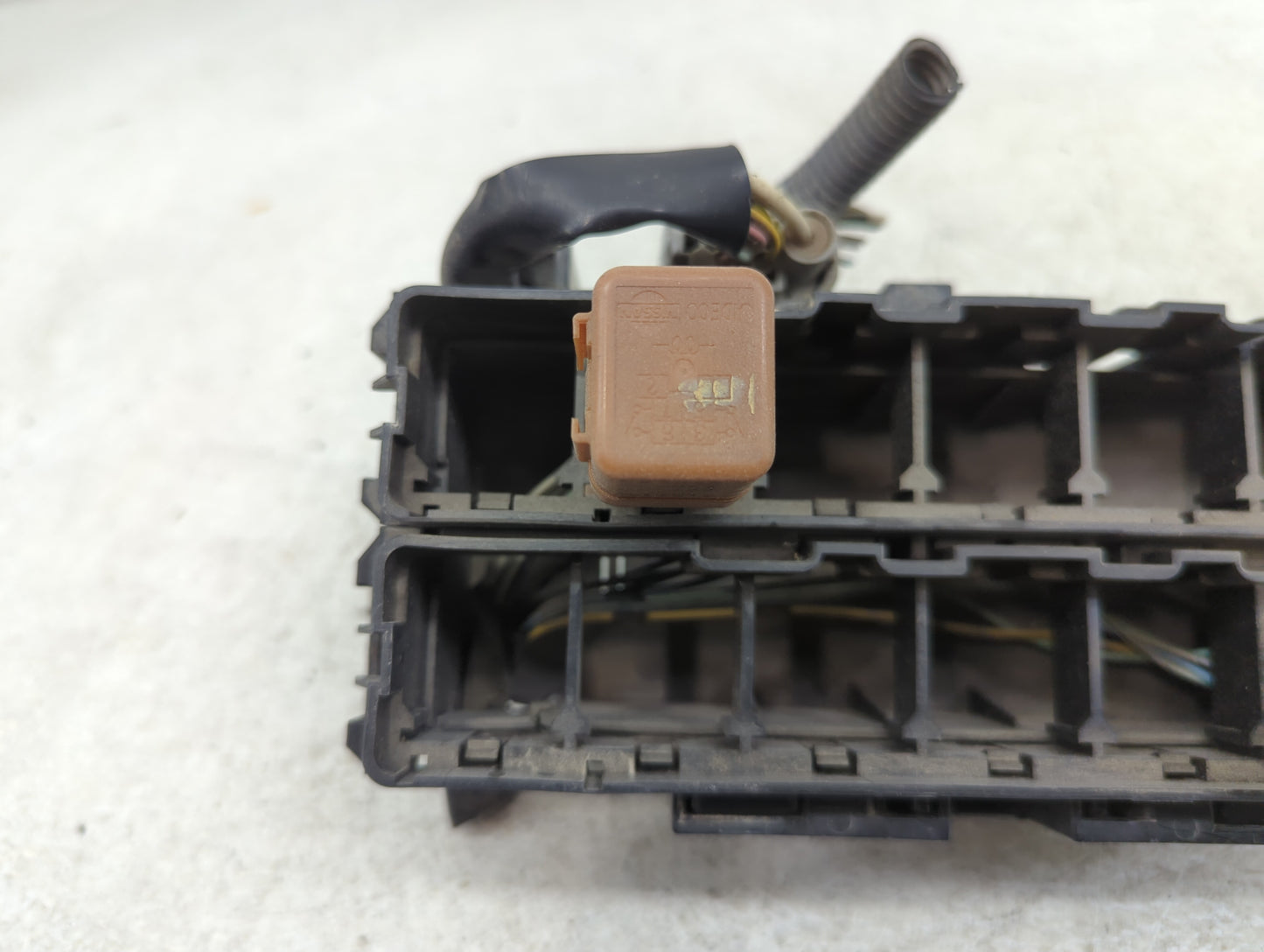 2005-2007 Nissan Xterra Fusebox Fuse Box Panel Relay Module P/N:24382 Fits Fits 2005 2006 2007 OEM Used Auto Parts - Oemused
