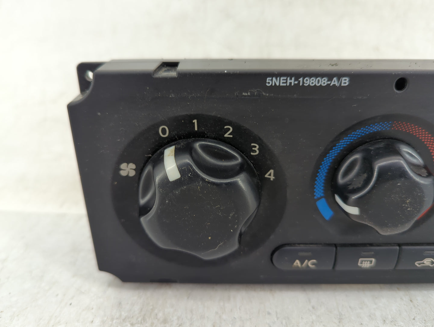 2005-2010 Nissan Xterra Climate Control Module Temperature AC/Heater Replacement P/N:27510EA000 Fits OEM Used Auto Parts - O