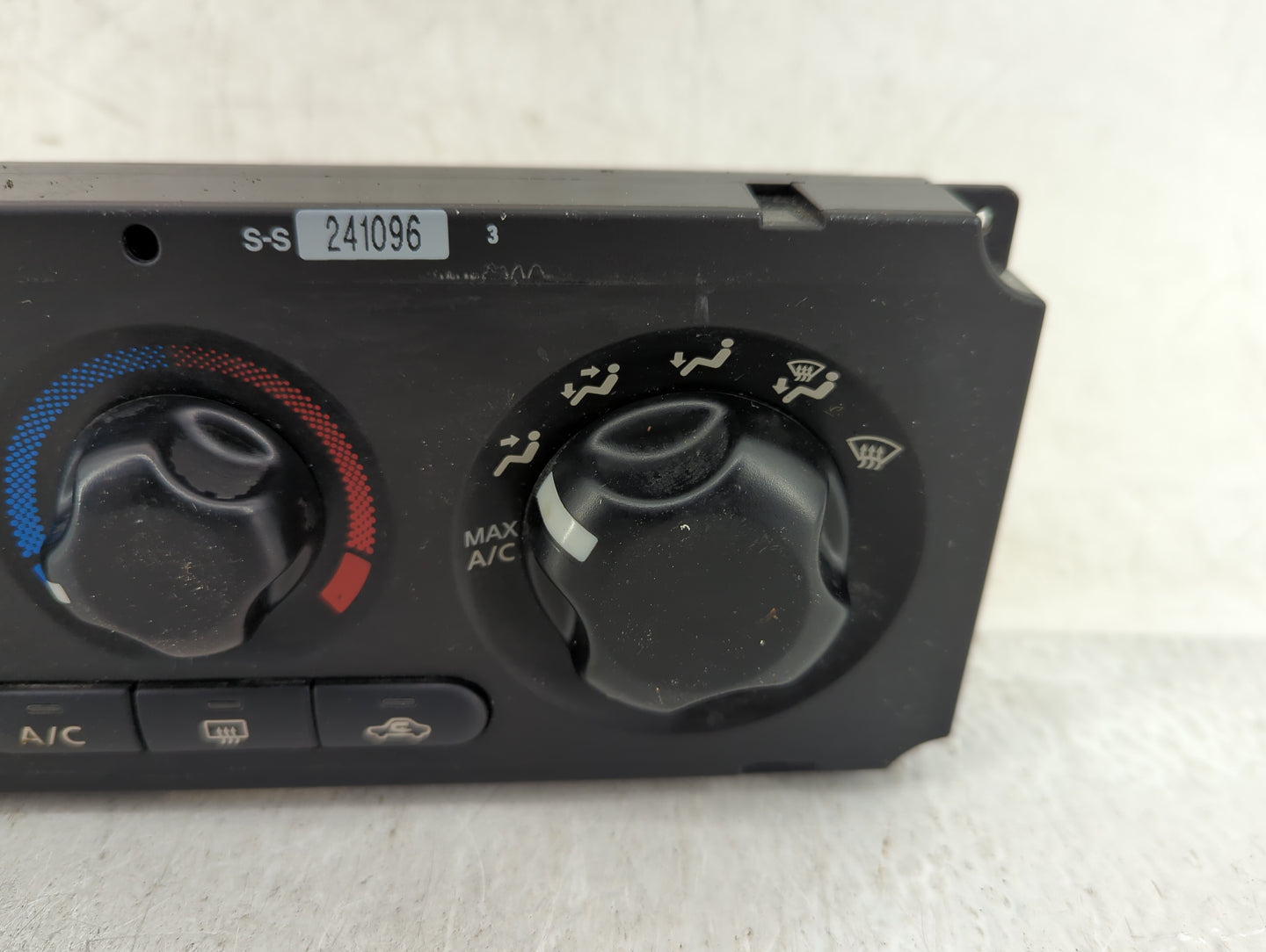 2005-2010 Nissan Xterra Climate Control Module Temperature AC/Heater Replacement P/N:27510EA000 Fits OEM Used Auto Parts - O