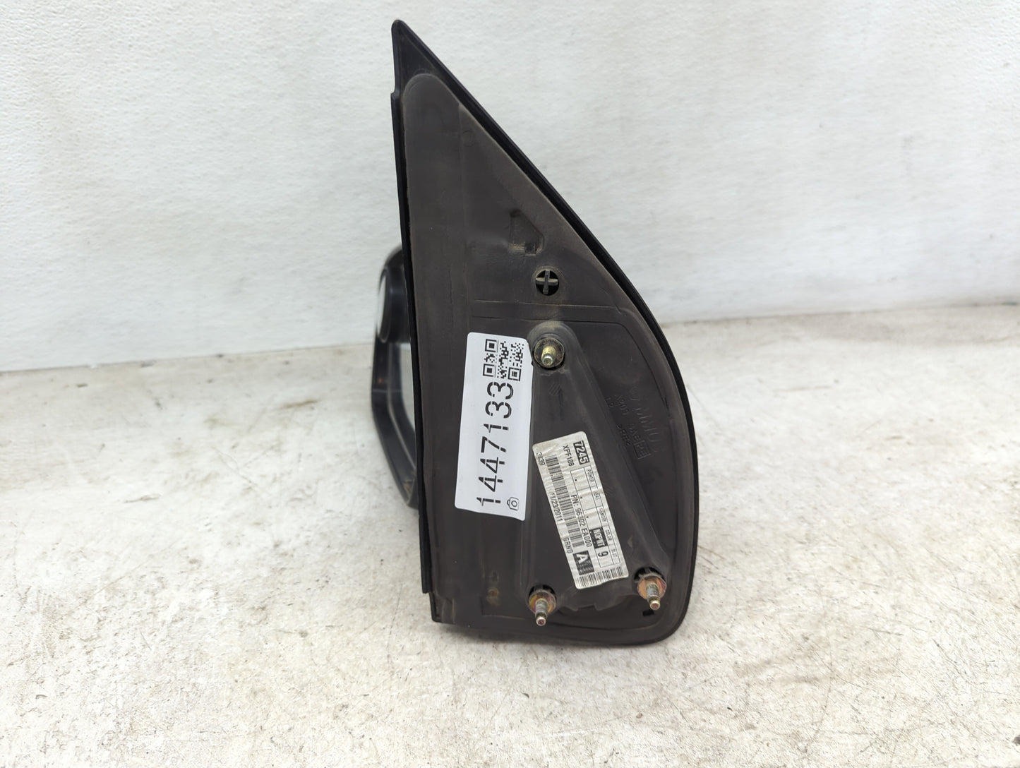 2005-2015 Nissan Xterra Driver Side View Mirror - Left Door Mirror OEM Used - Oemusedautoparts1.com