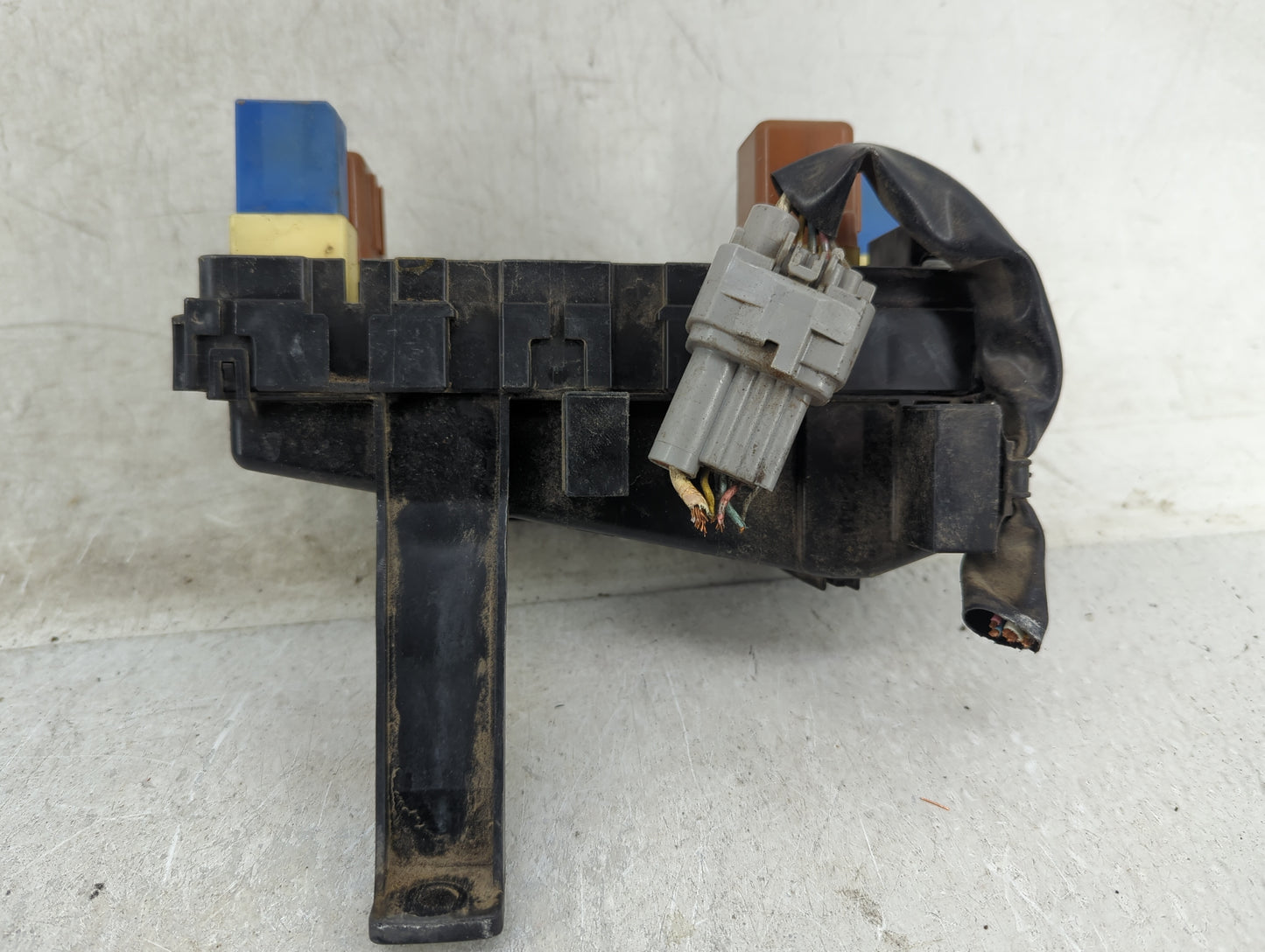 2005-2007 Nissan Xterra Fusebox Fuse Box Panel Relay Module P/N:24382 Fits Fits 2005 2006 2007 OEM Used Auto Parts - Oemused