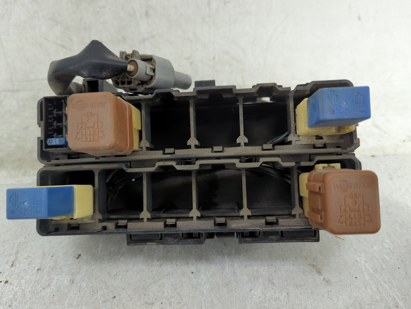 2005-2007 Nissan Xterra Fusebox Fuse Box Panel Relay Module P/N:24382 Fits Fits 2005 2006 2007 OEM Used Auto Parts - Oemused