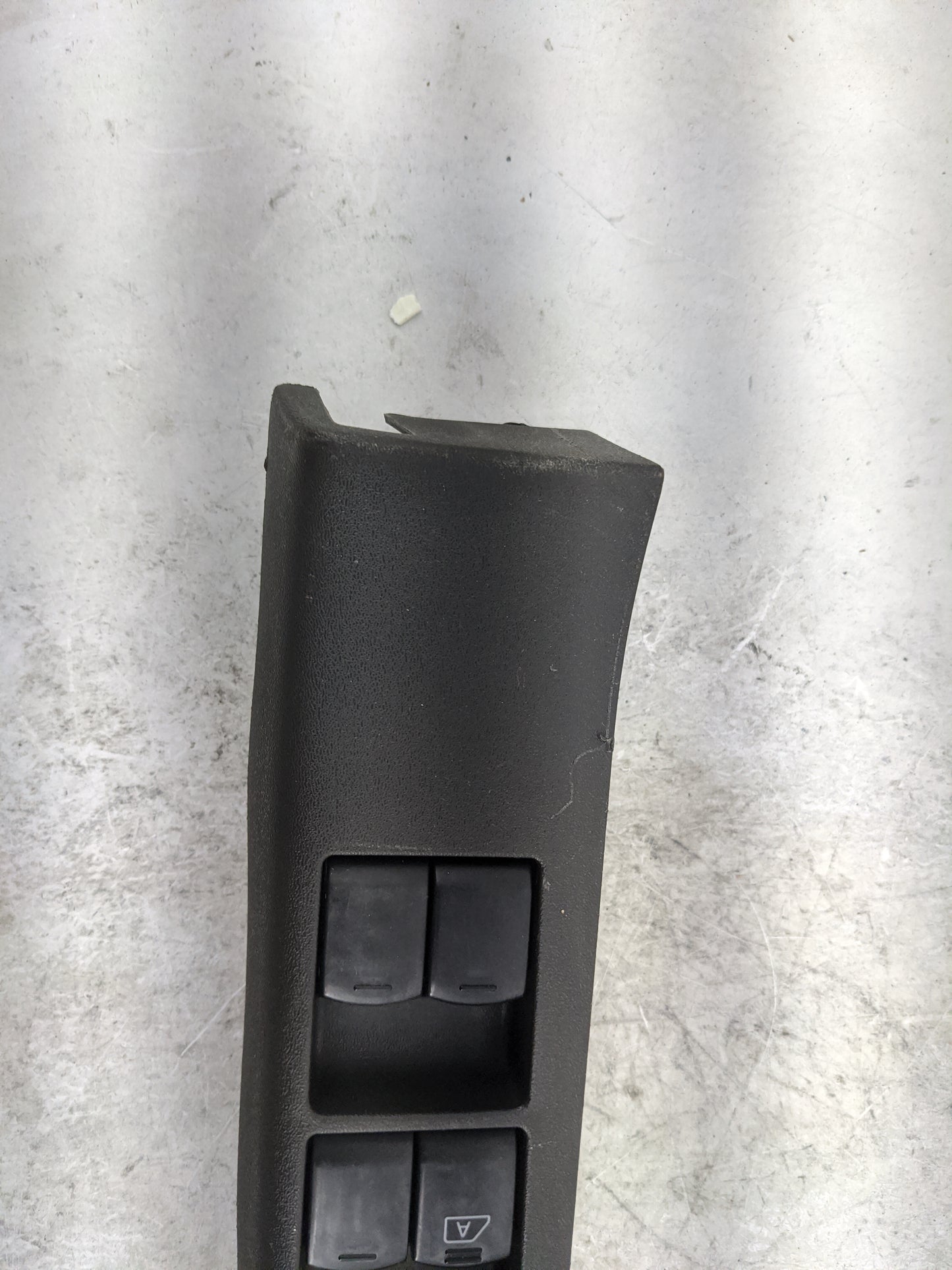2005-2006 Nissan Xterra Master Power Window Switch Replacement Driver Side Left Fits Fits 2005 2006 OEM Used Auto Parts - Oe
