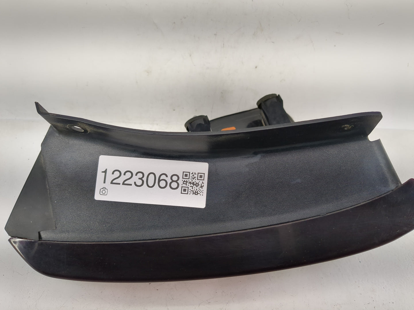 2001-2005 Pontiac Aztek Tail Light Assembly Driver Left OEM P/N:10325501 Fits Fits 2001 2002 2003 2004 2005 OEM Used Auto Pa