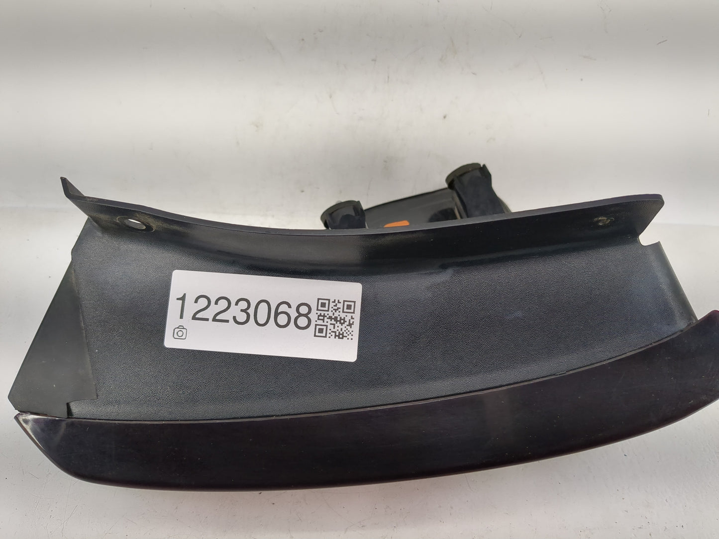 2001-2005 Pontiac Aztek Tail Light Assembly Driver Left OEM P/N:10325501 Fits Fits 2001 2002 2003 2004 2005 OEM Used Auto Pa