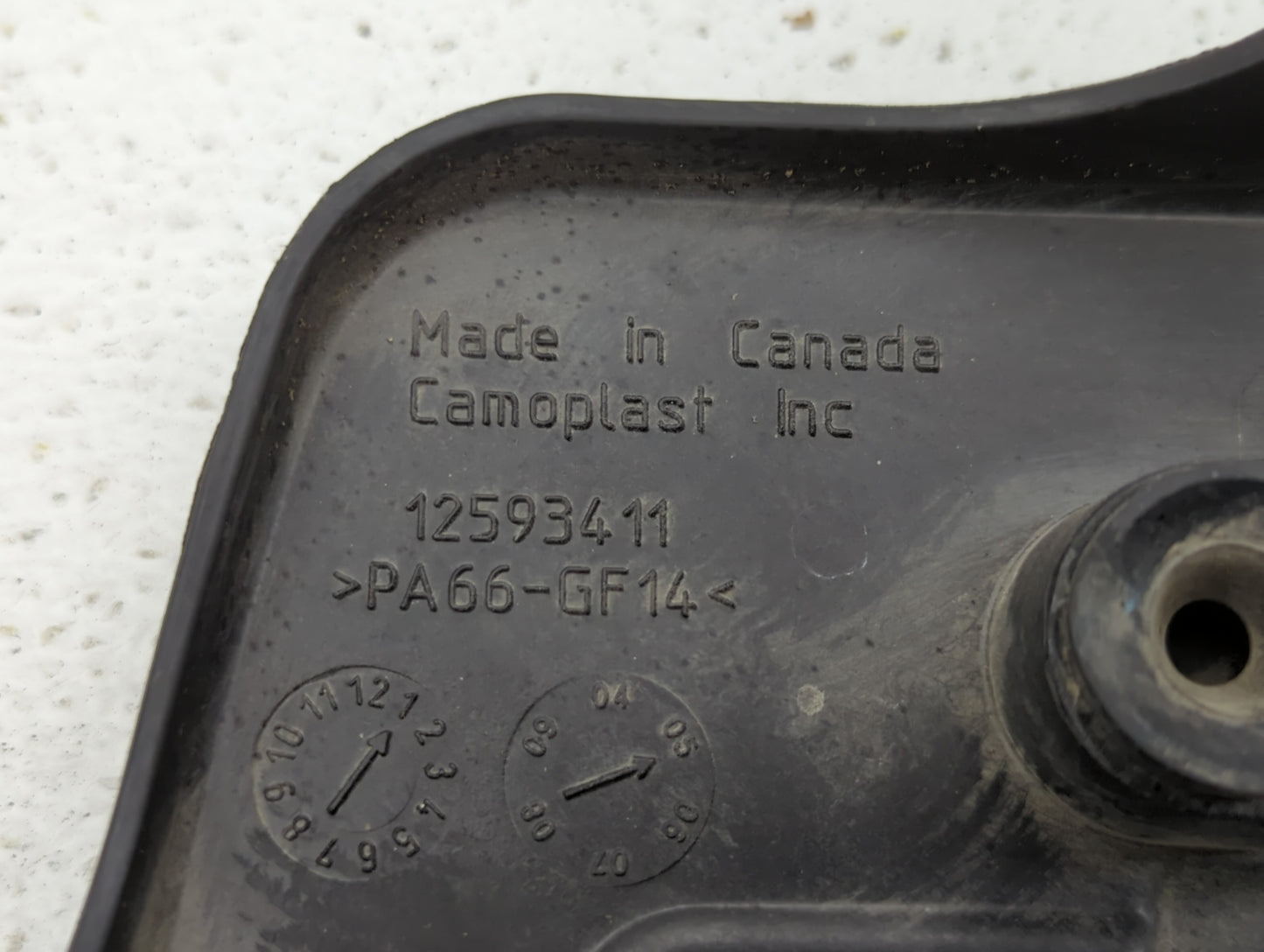 2005 Pontiac G6 Engine Cover - Oemusedautoparts1.com