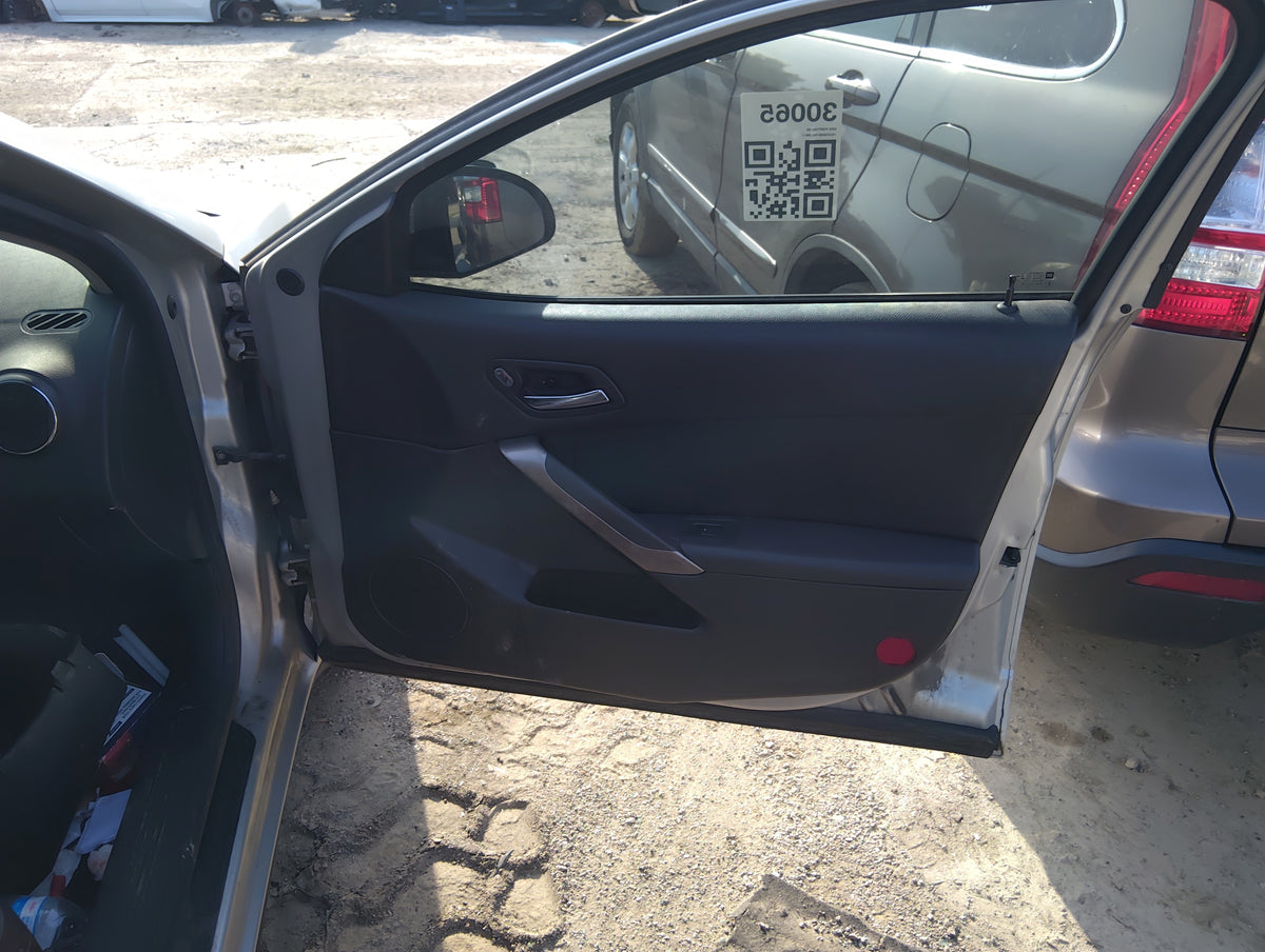 2005 Pontiac G6 Front Right Passenger Interior Door Panel Trim - Oemusedautoparts1.com