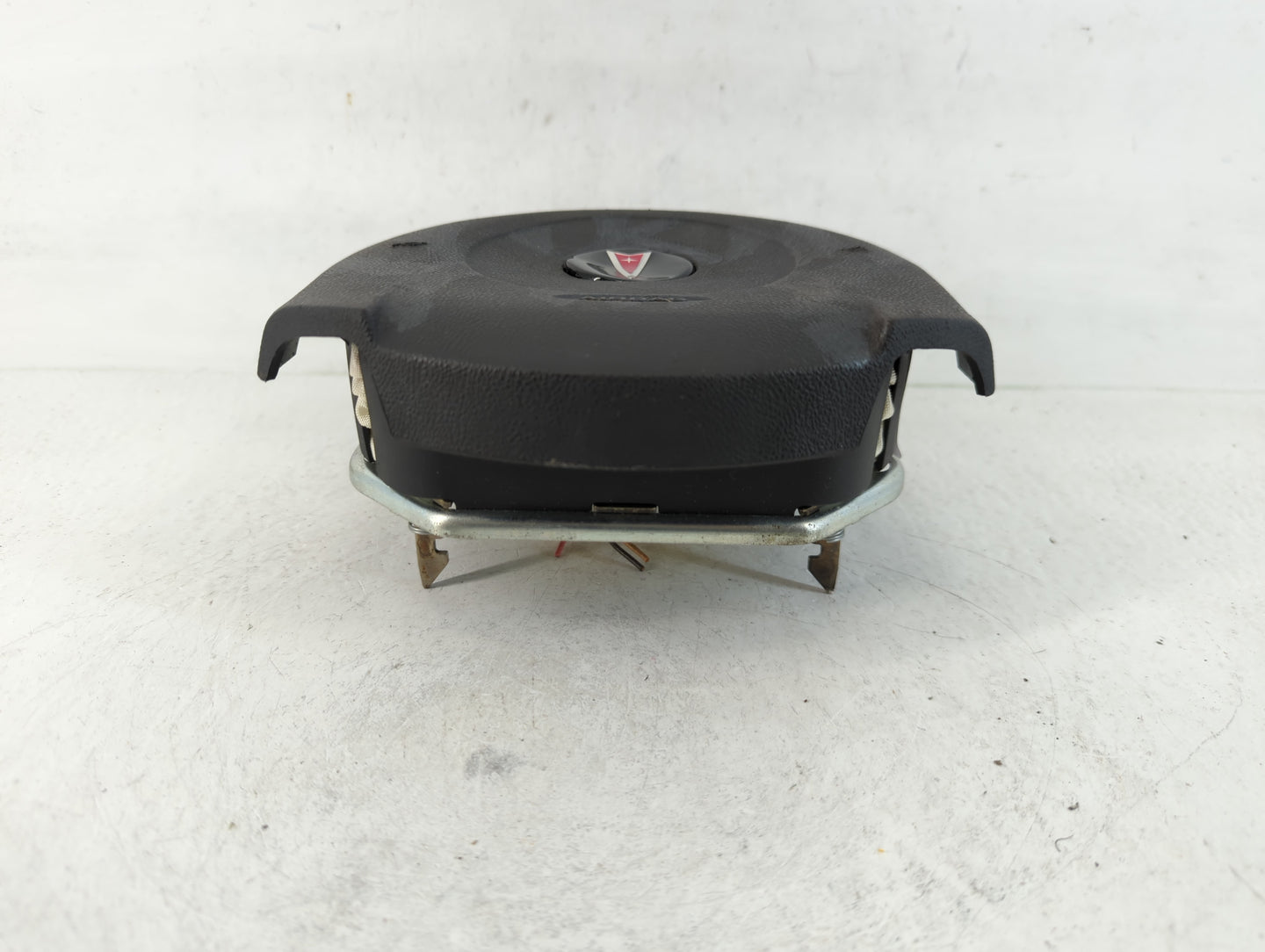 2005-2006 Pontiac G6 Air Bag Driver Left Steering Wheel Mounted P/N:AB5415Q4BB1NEC Fits Fits 2005 2006 OEM Used Auto Parts -