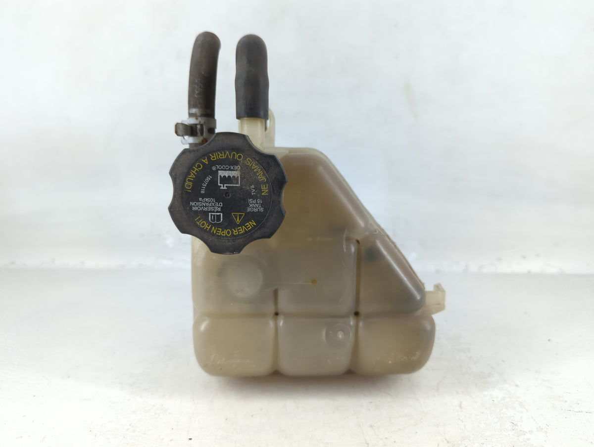 2005-2006 Pontiac G6 Radiator Coolant Overflow Expansion Tank Bottle 745510 - Oemusedautoparts1.com