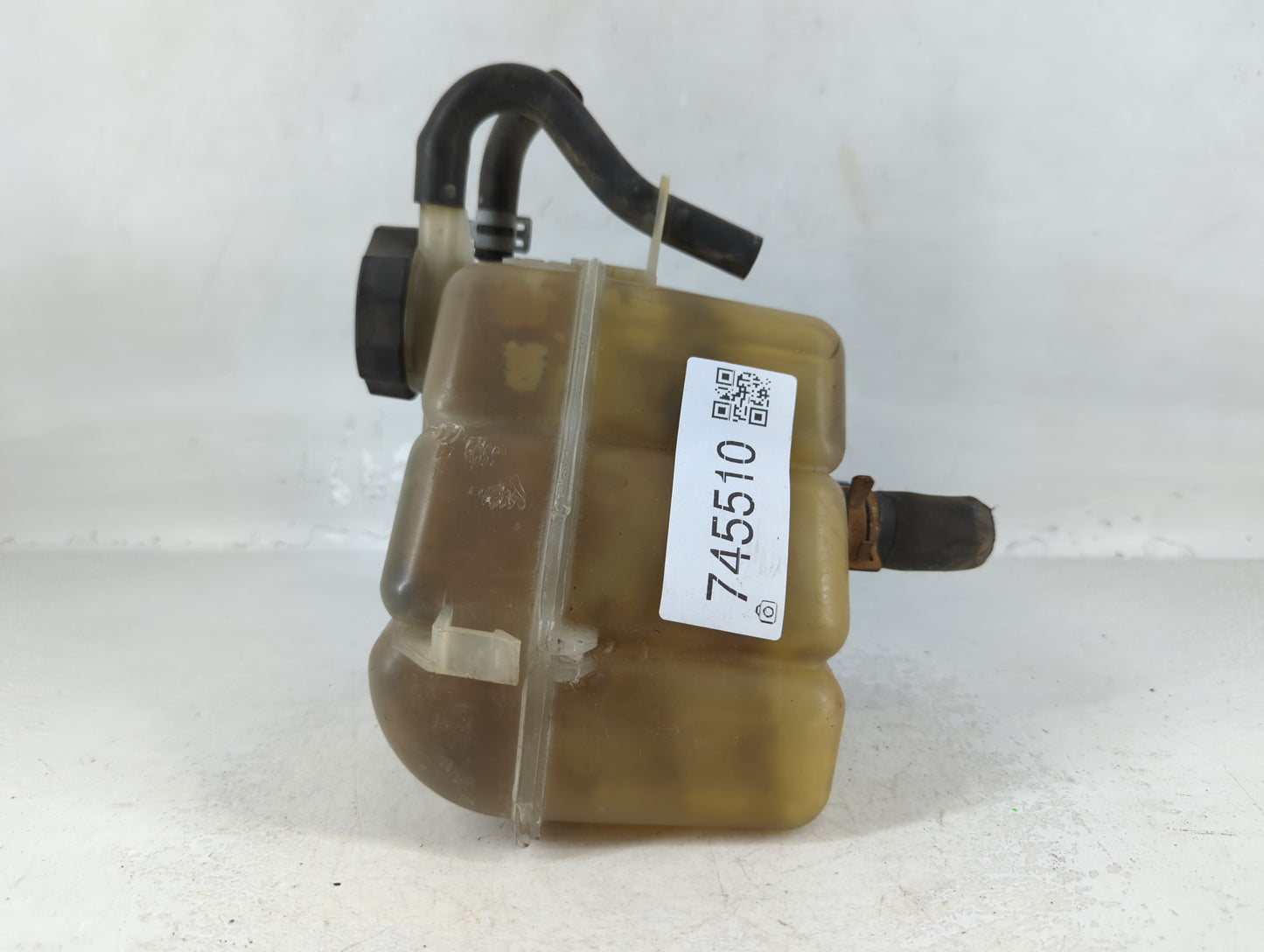 2005-2006 Pontiac G6 Radiator Coolant Overflow Expansion Tank Bottle 745510 - Oemusedautoparts1.com