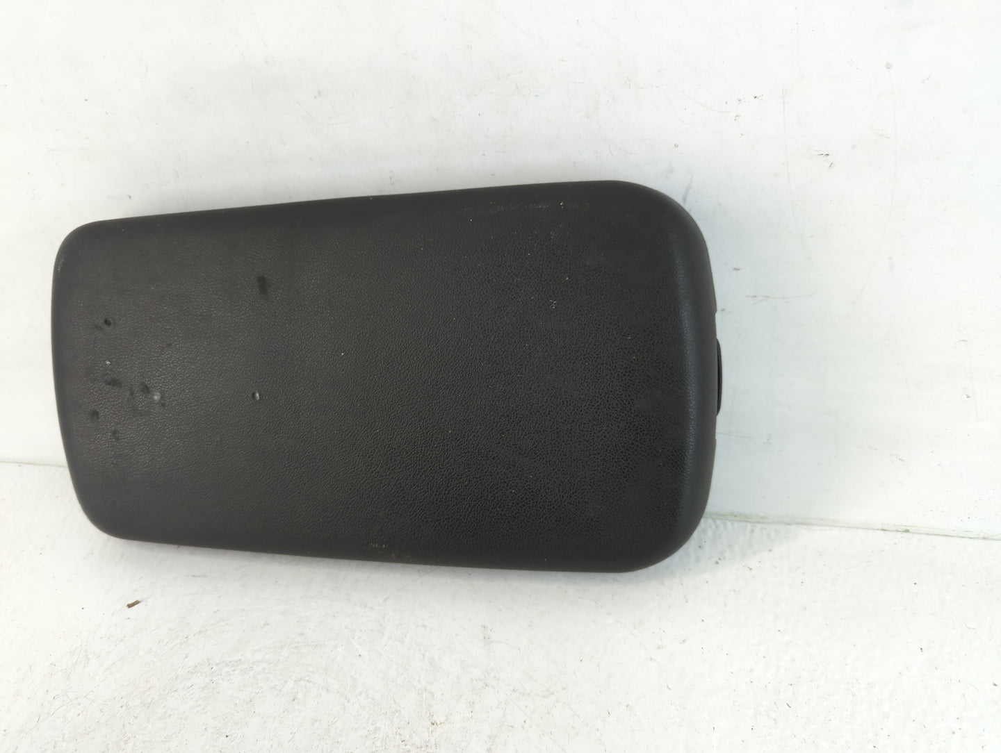 2005 Pontiac G6 Center Console Armrest Cover Lid Fits OEM Used Auto Parts - Oemusedautoparts1.com