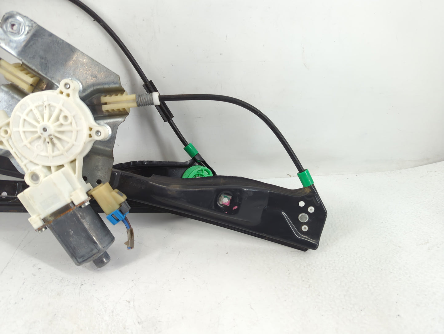 2005 Pontiac G6 Window Regulator Passenger Front - Oemusedautoparts1.com