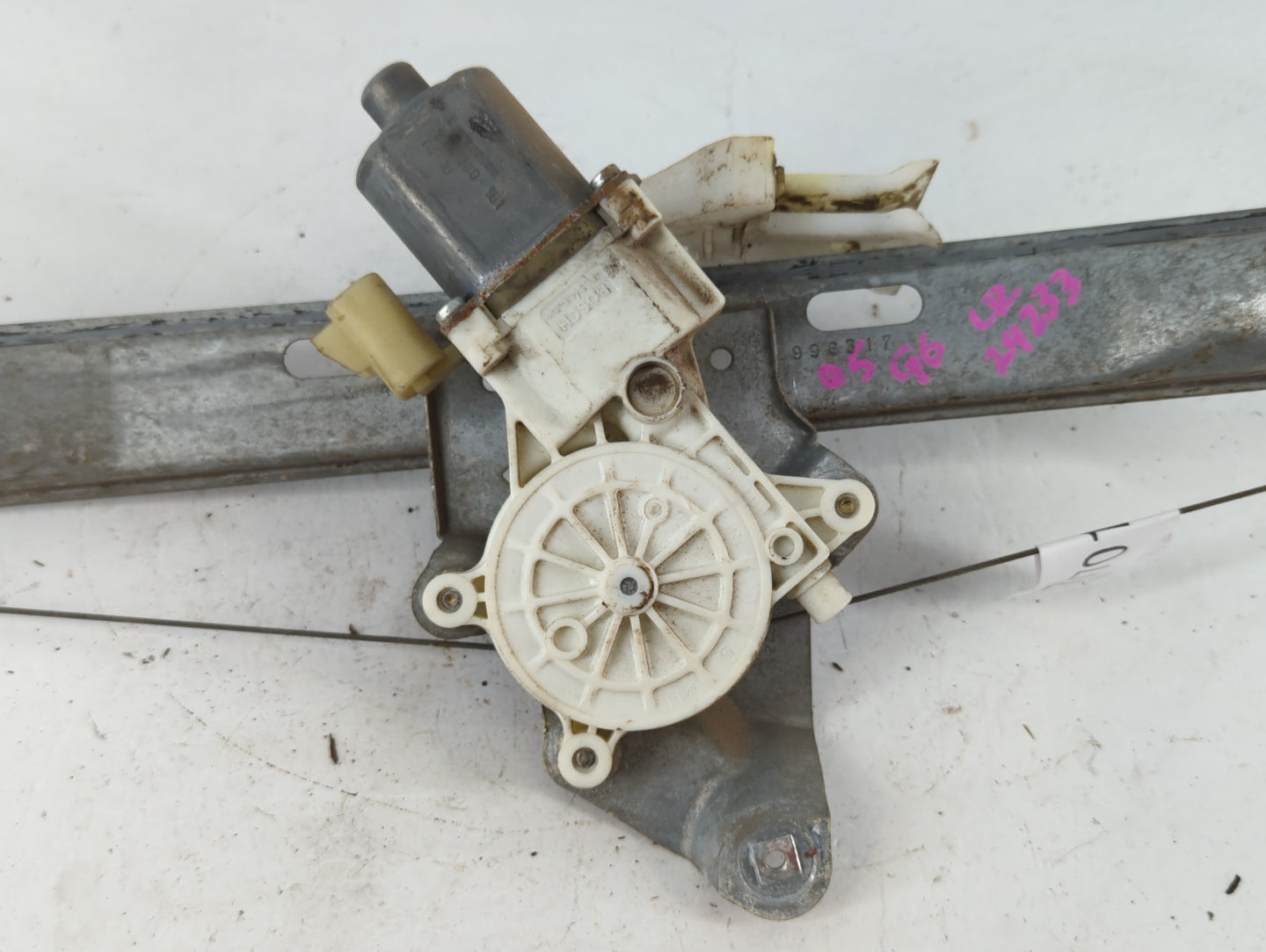 2005-2010 Pontiac G6 Driver Left Rear Window Regulator - Oemusedautoparts1.com