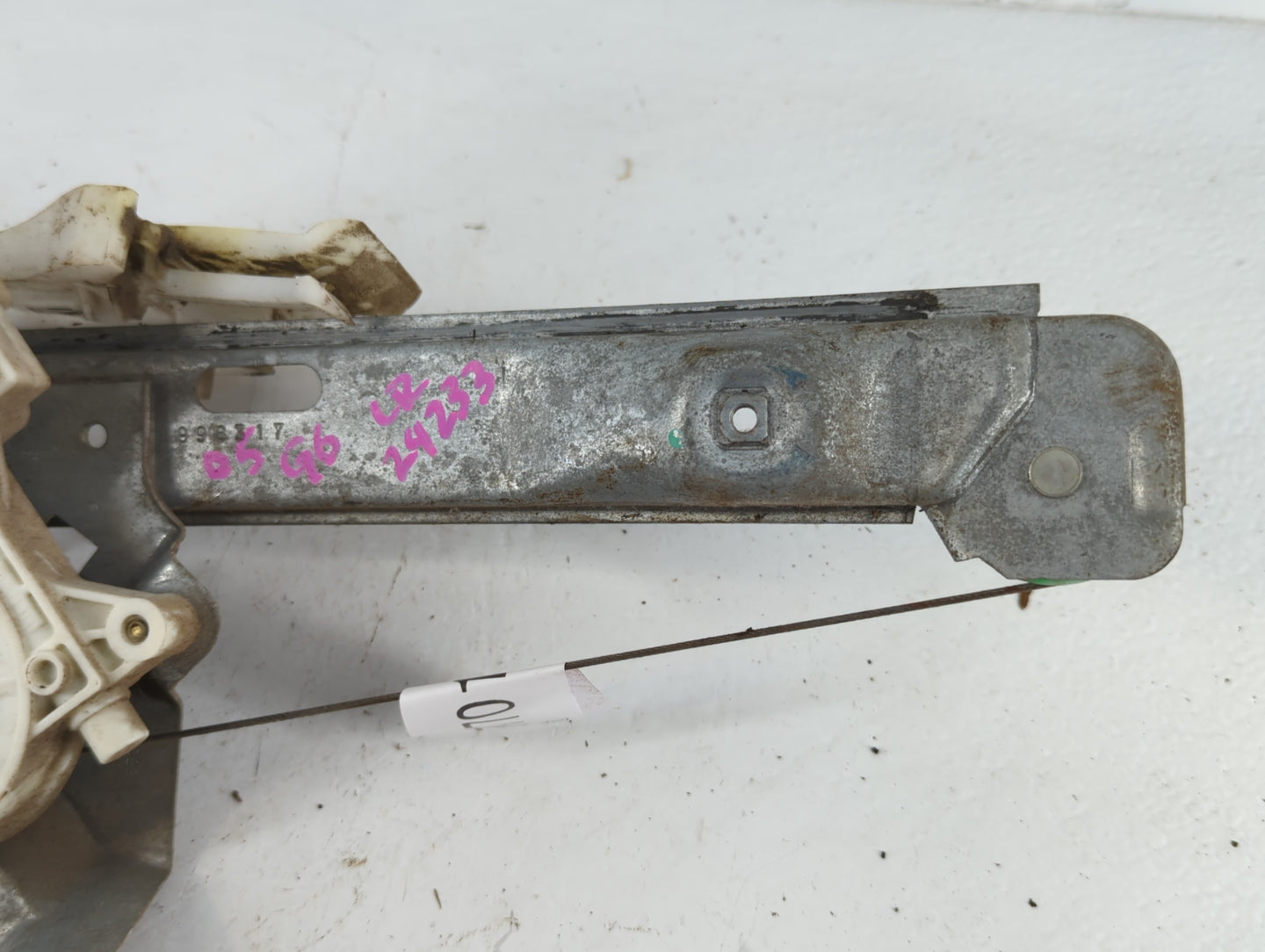 2005-2010 Pontiac G6 Driver Left Rear Window Regulator - Oemusedautoparts1.com