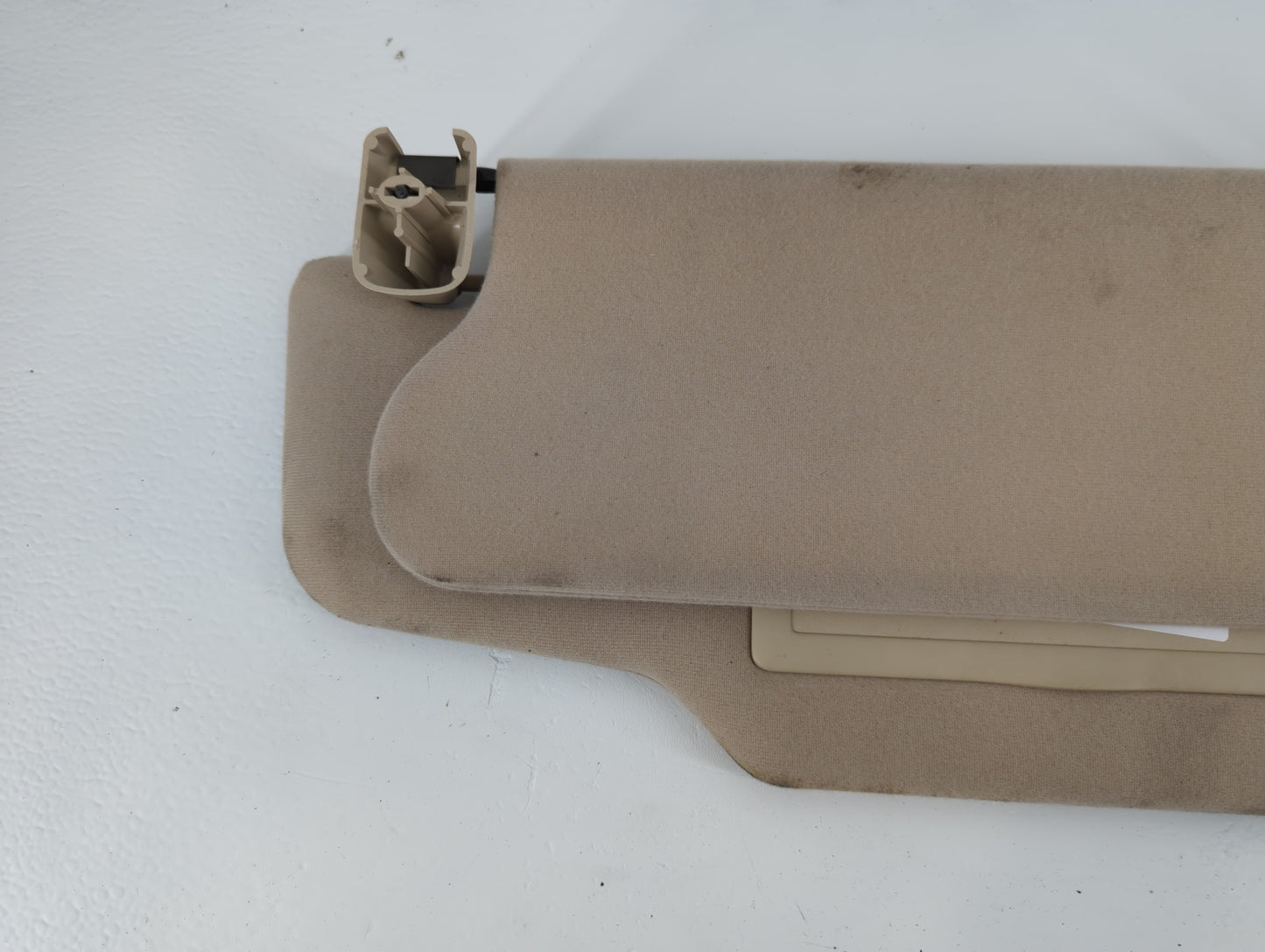 2005 Pontiac Grand Am Sun Visor Shade Replacement Passenger Right Mirror Fits OEM Used Auto Parts - Oemusedautoparts1.com