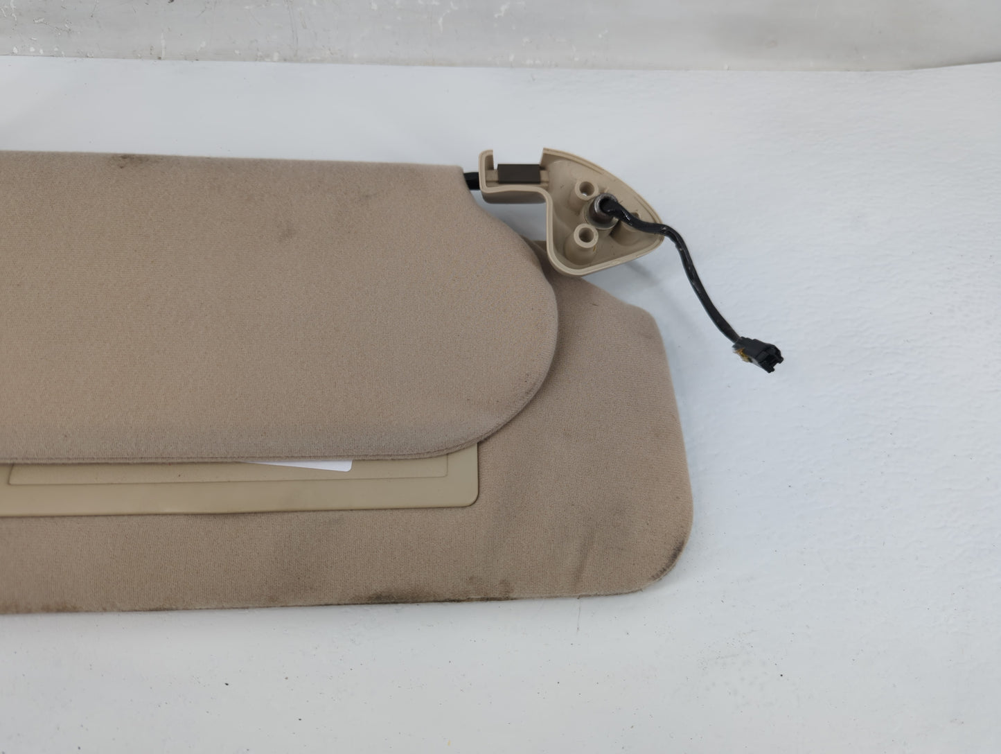 2005 Pontiac Grand Am Sun Visor Shade Replacement Passenger Right Mirror Fits OEM Used Auto Parts - Oemusedautoparts1.com