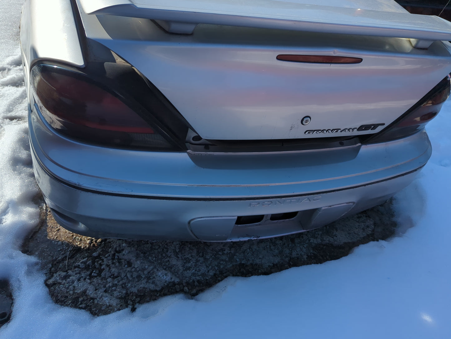 1999-2005 Pontiac Grand Am Rear Bumper Assembly Oem - Oemusedautoparts1.com