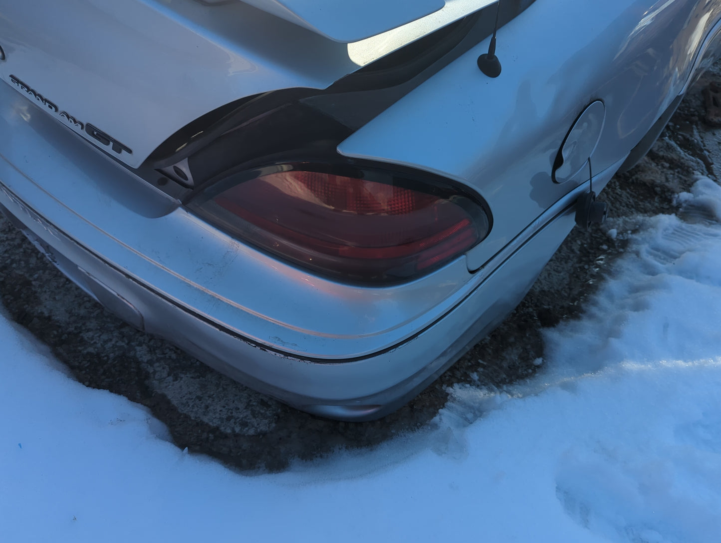 1999-2005 Pontiac Grand Am Rear Bumper Assembly Oem - Oemusedautoparts1.com