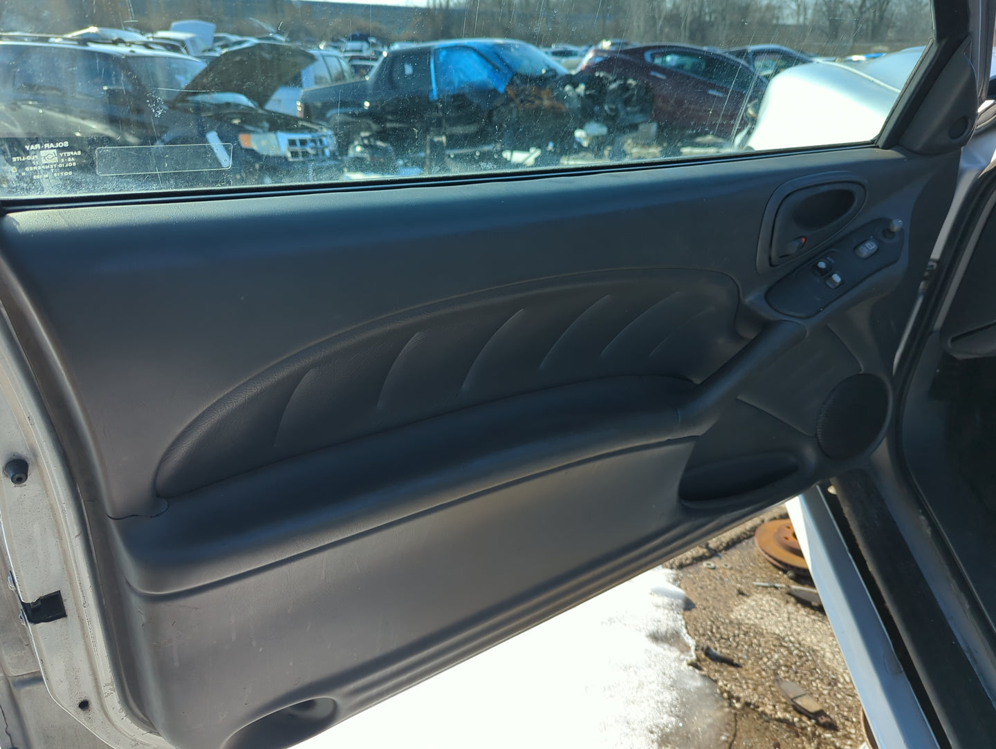 2005 Pontiac Grand Am Front Left Driver Interior Door Panel Trim - Oemusedautoparts1.com