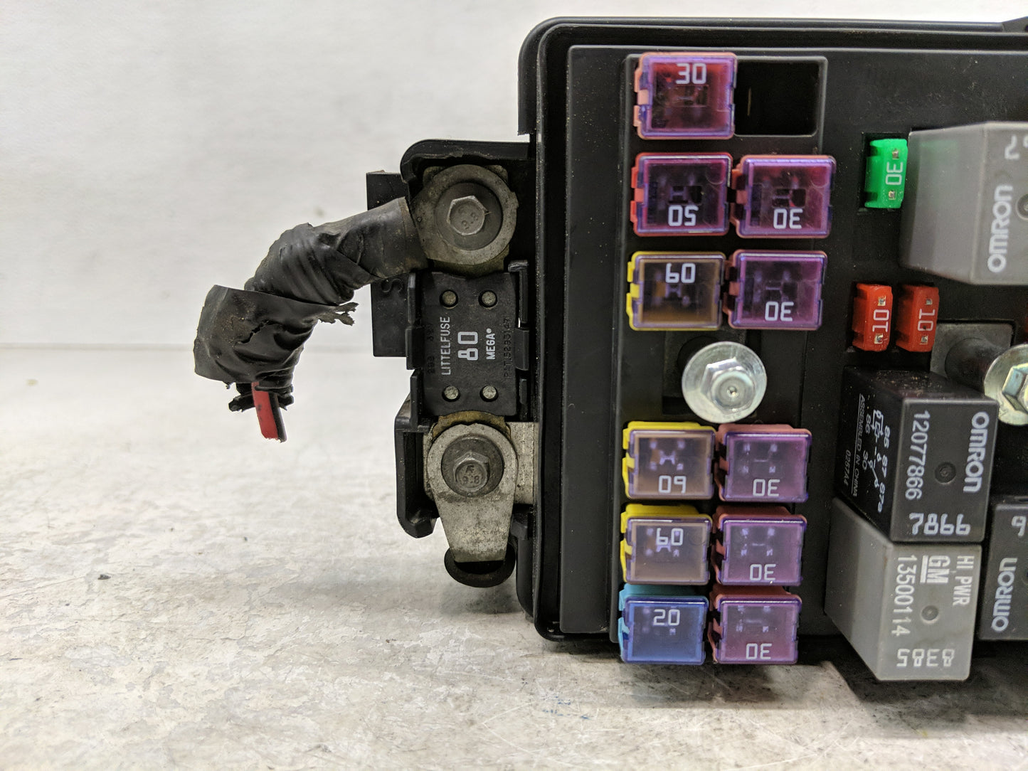 2003-2005 Pontiac Grand Am Fusebox Fuse Box Panel Relay Module P/N:20822695 Fits Fits 2003 2004 2005 OEM Used Auto Parts - O