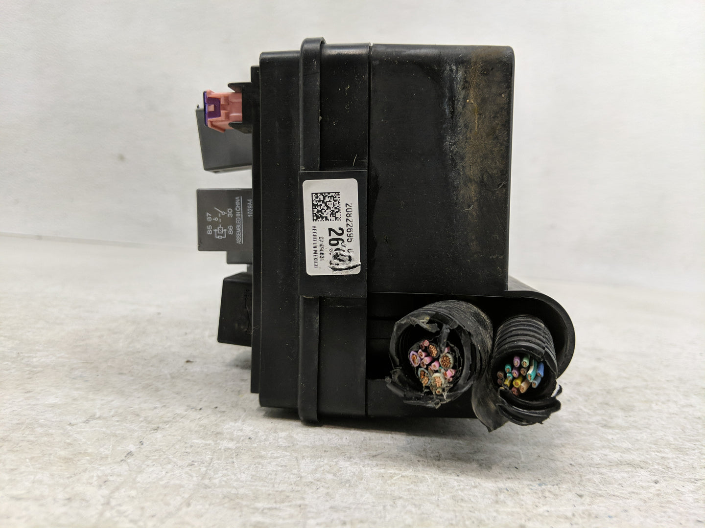 2003-2005 Pontiac Grand Am Fusebox Fuse Box Panel Relay Module P/N:20822695 Fits Fits 2003 2004 2005 OEM Used Auto Parts - O