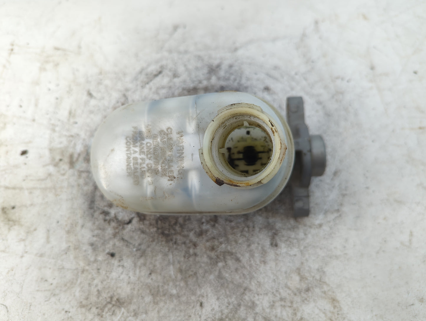 2000-2005 Pontiac Grand Am Brake Master Cylinder - Oemusedautoparts1.com