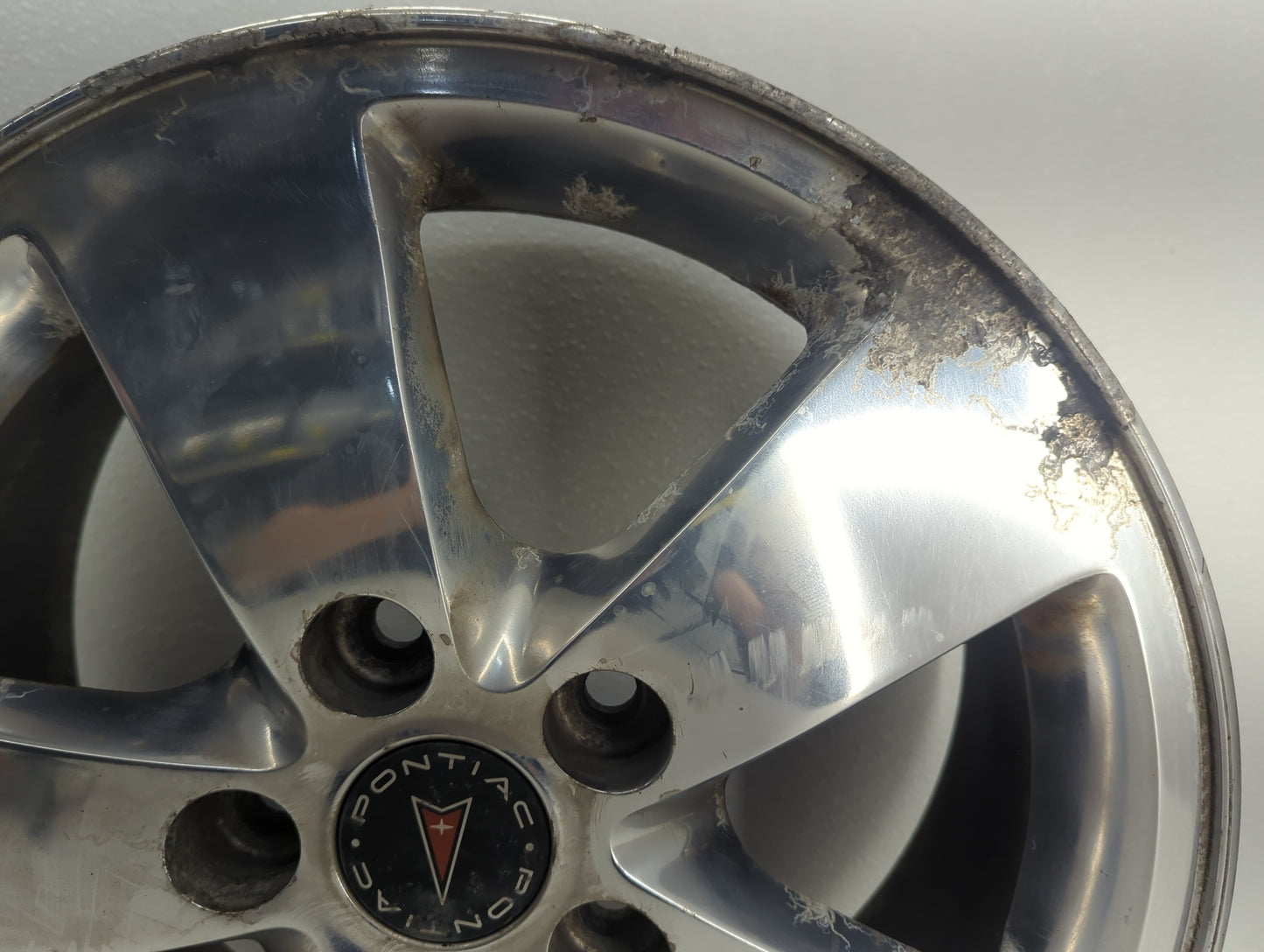 2005-2008 Pontiac Grand Prix Oem Wheel Rim 1049723 - Oemusedautoparts1.com
