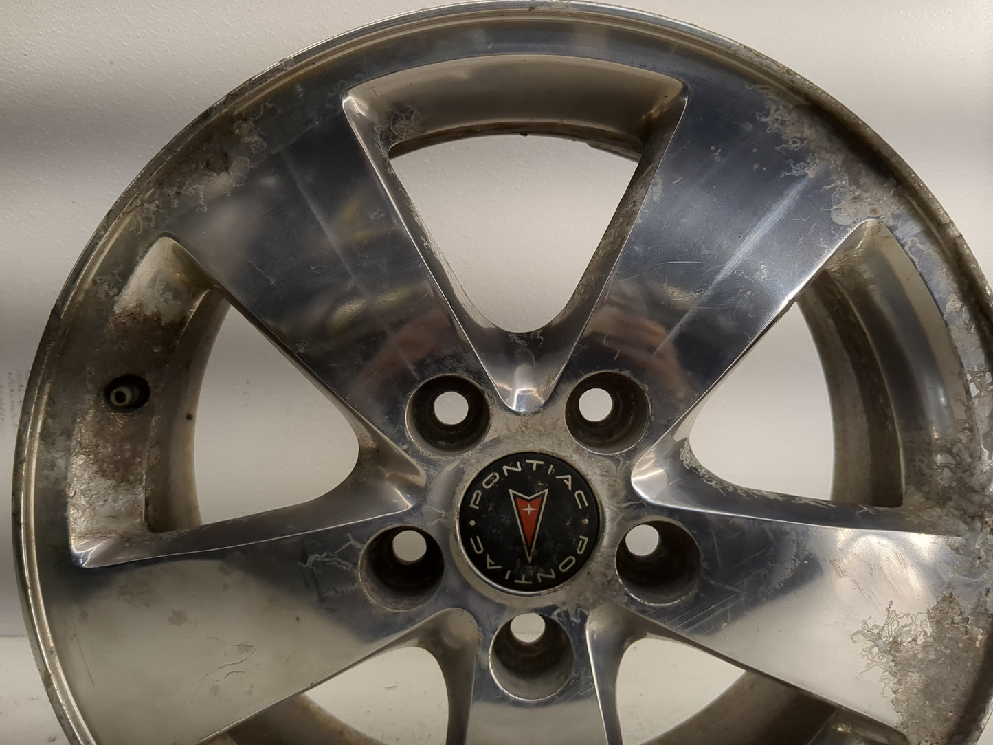 2005-2008 Pontiac Grand Prix Oem Wheel Rim 1049724 - Oemusedautoparts1.com