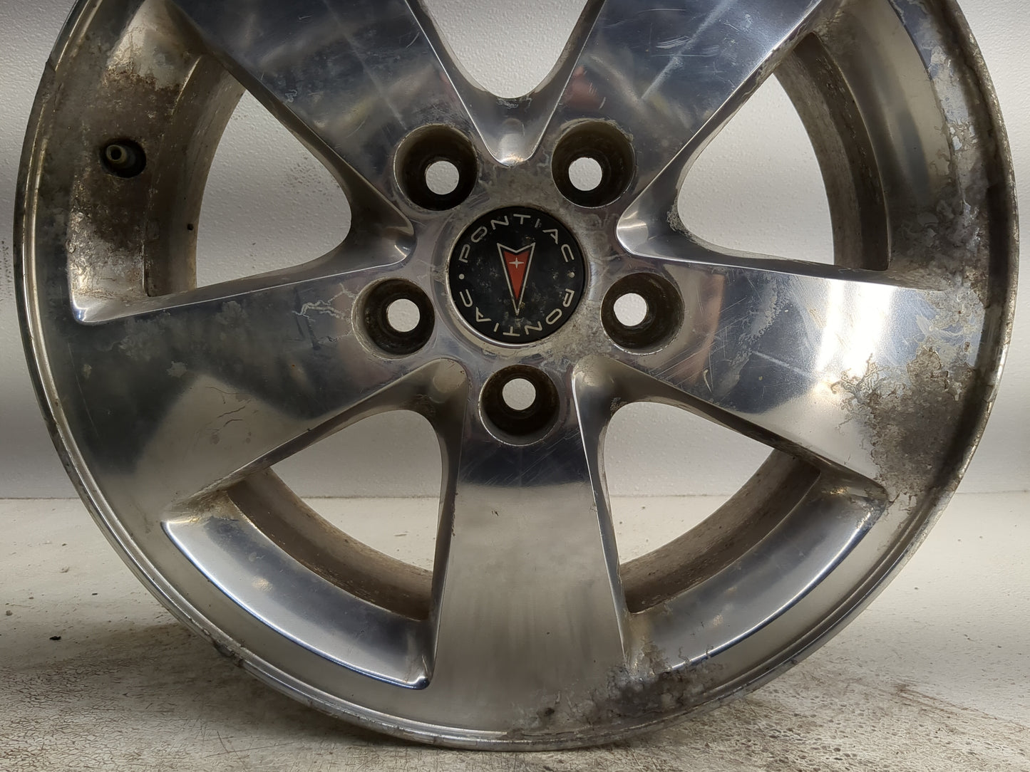 2005-2008 Pontiac Grand Prix Oem Wheel Rim 1049724 - Oemusedautoparts1.com