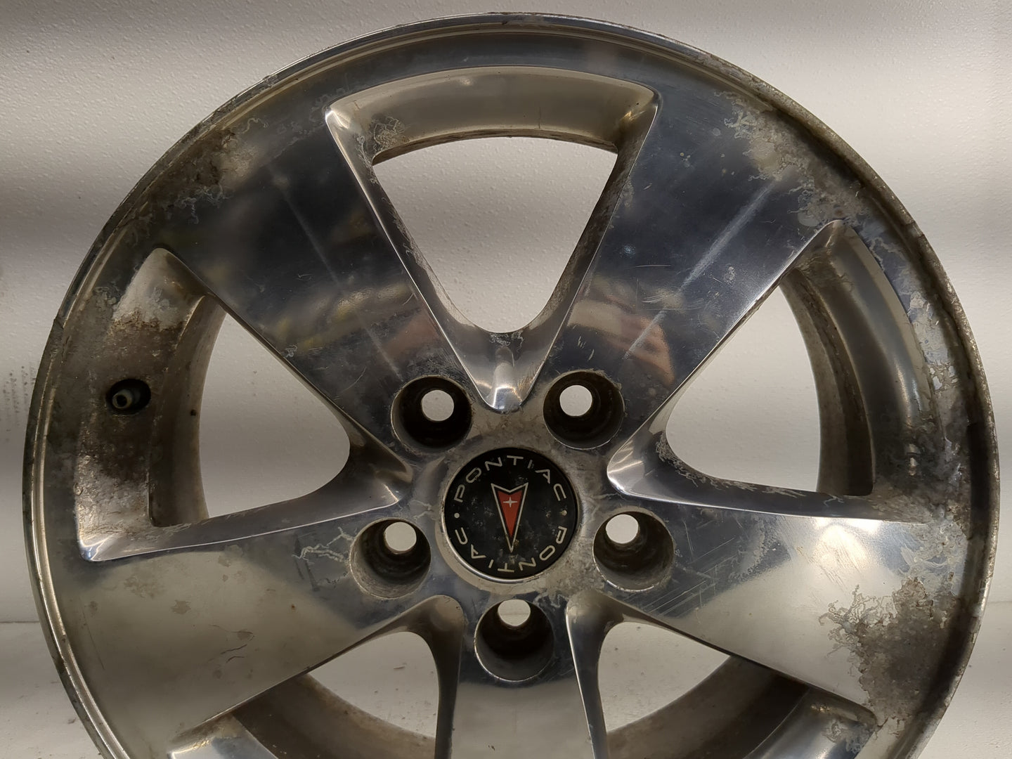 2005-2008 Pontiac Grand Prix Oem Wheel Rim 1049724 - Oemusedautoparts1.com
