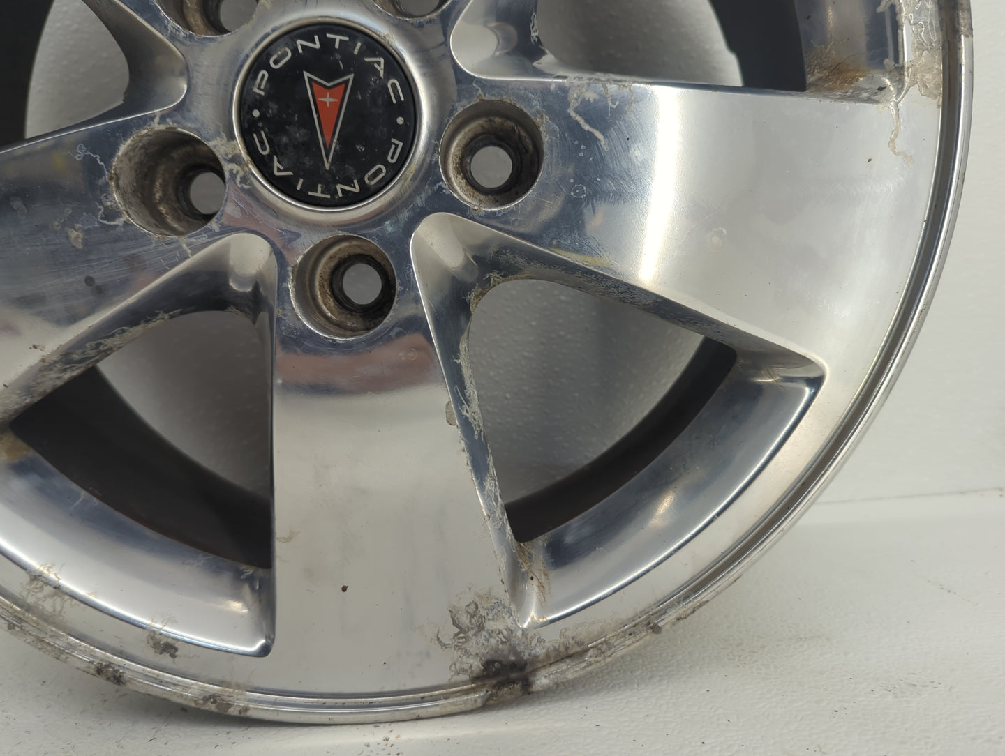2005-2008 Pontiac Grand Prix Oem Wheel Rim 1049725 - Oemusedautoparts1.com