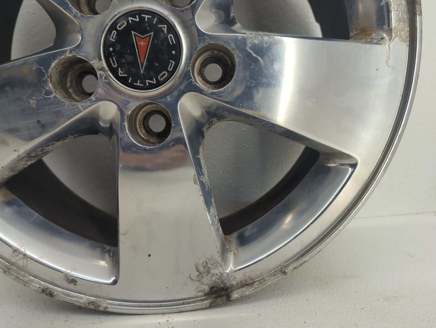 2005-2008 Pontiac Grand Prix Oem Wheel Rim 1049725 - Oemusedautoparts1.com