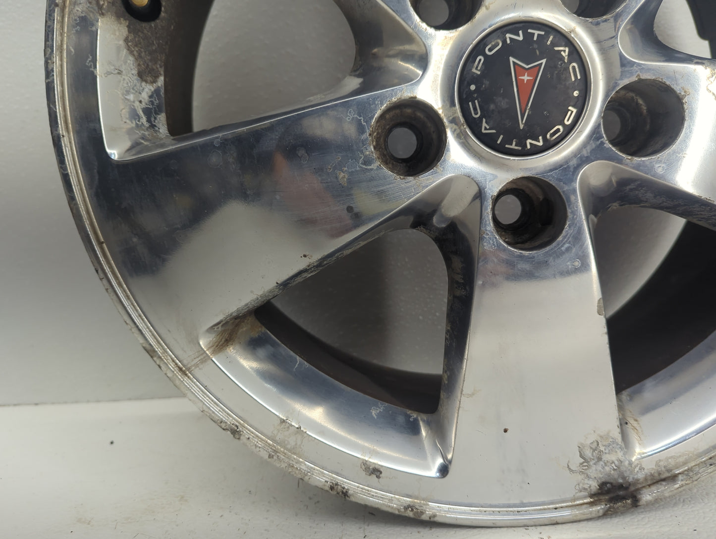 2005-2008 Pontiac Grand Prix Oem Wheel Rim 1049725 - Oemusedautoparts1.com